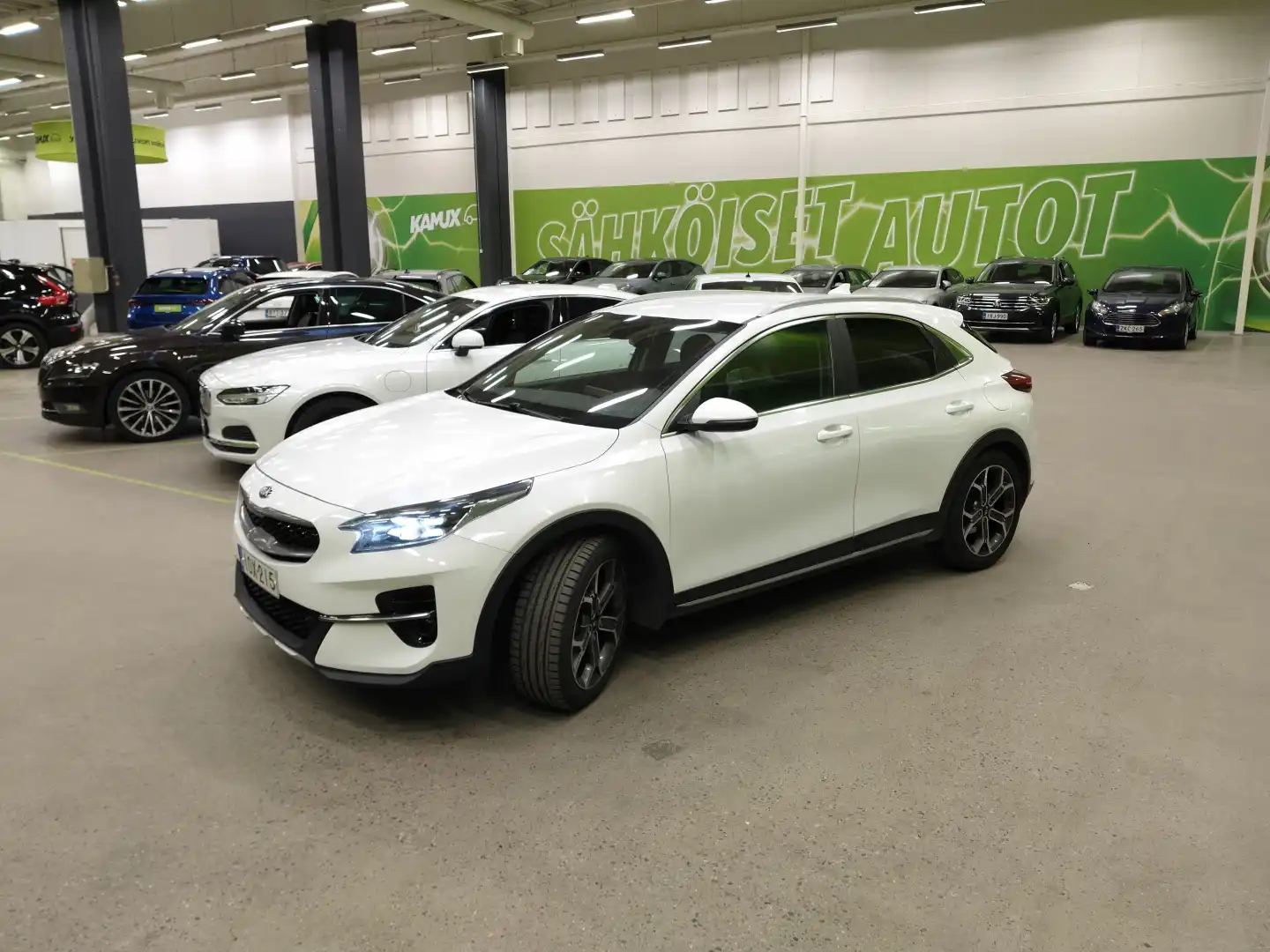car-image