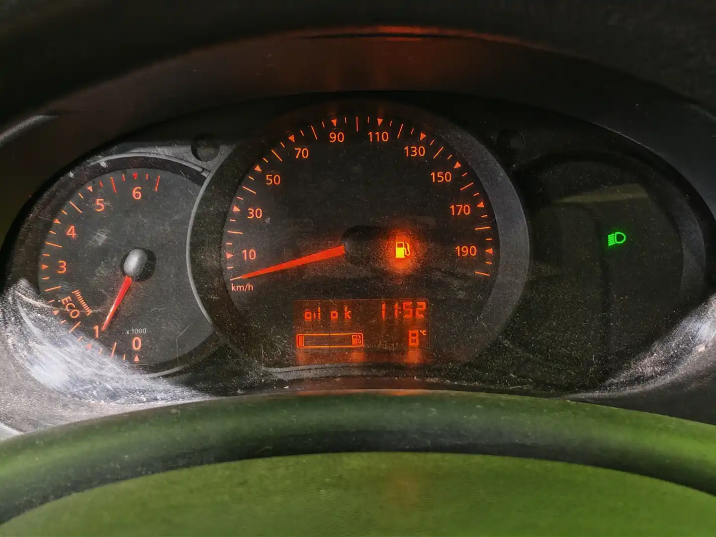 car-image