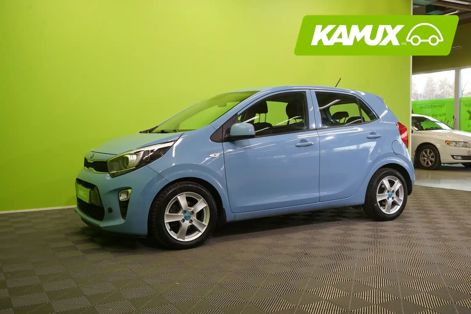 car-image