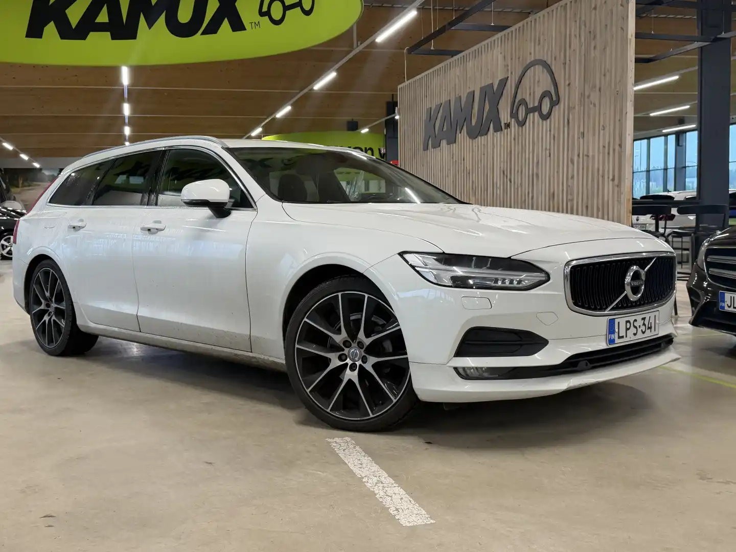 car-image