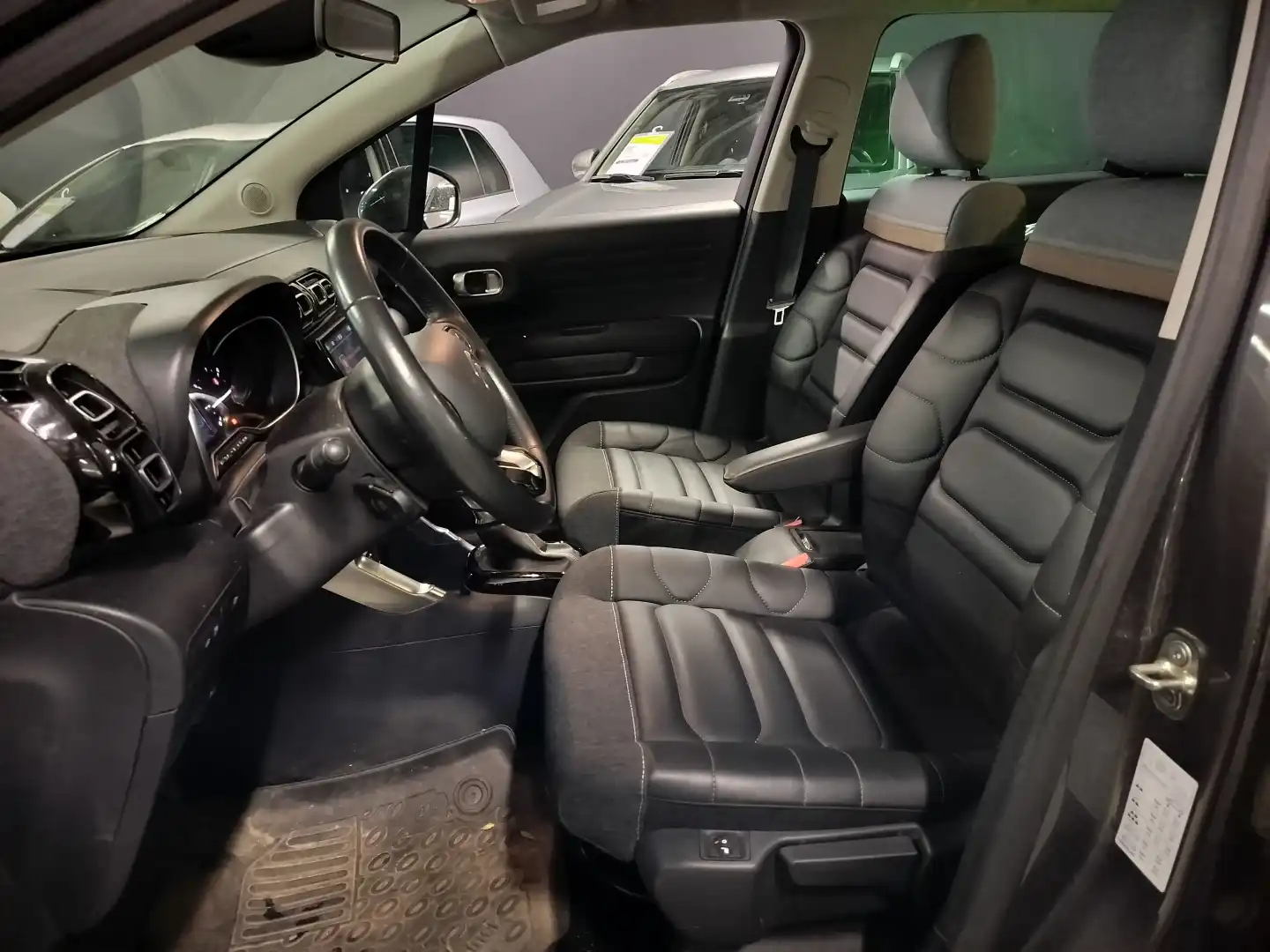 car-image