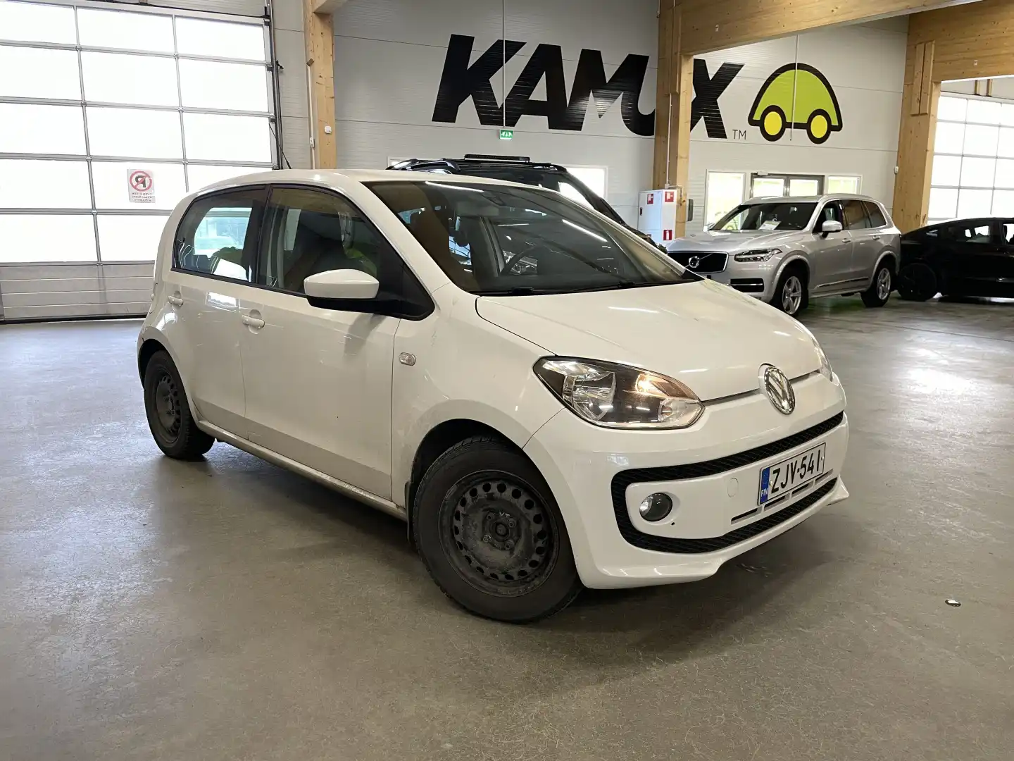 car-image