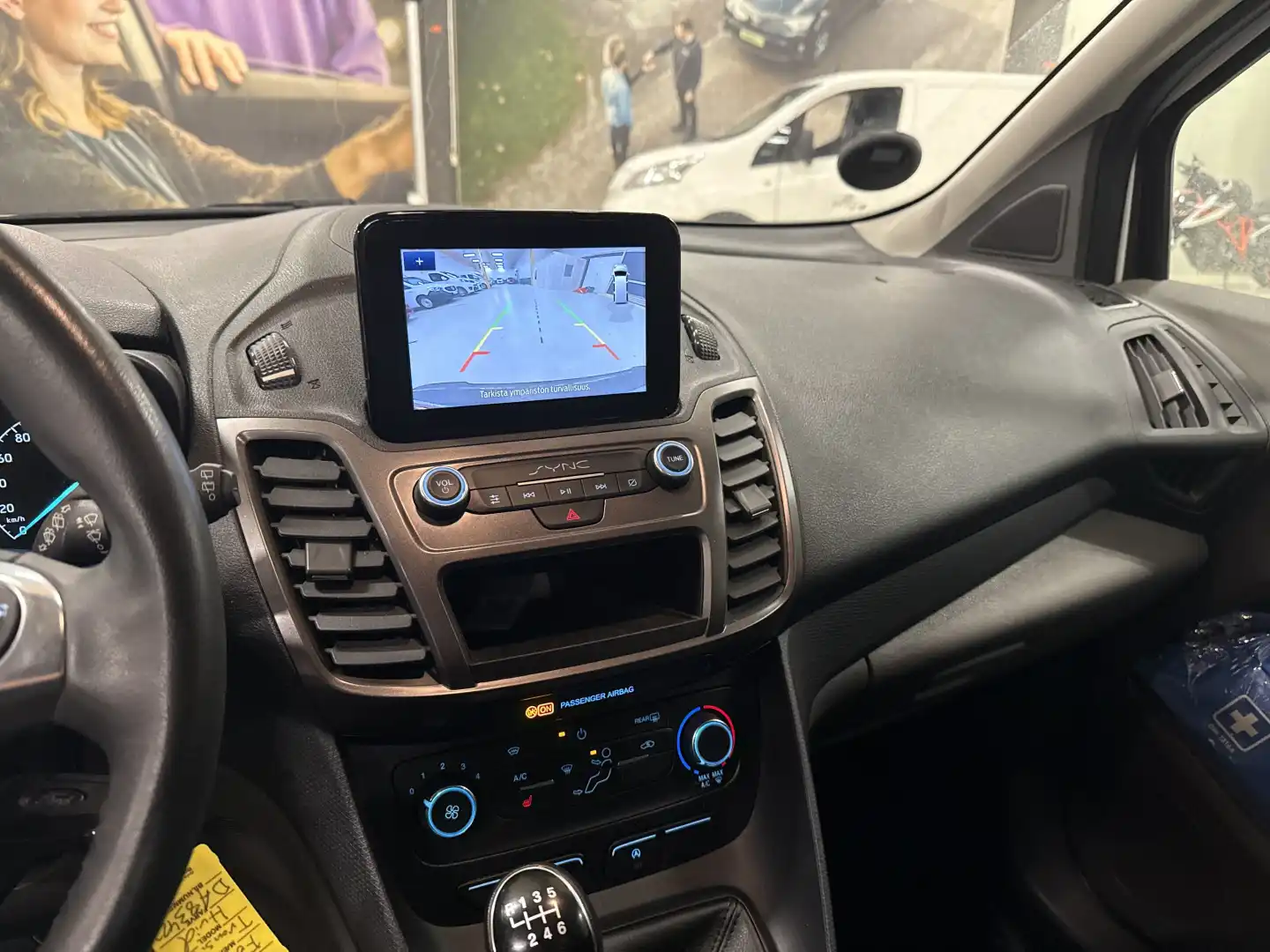 car-image