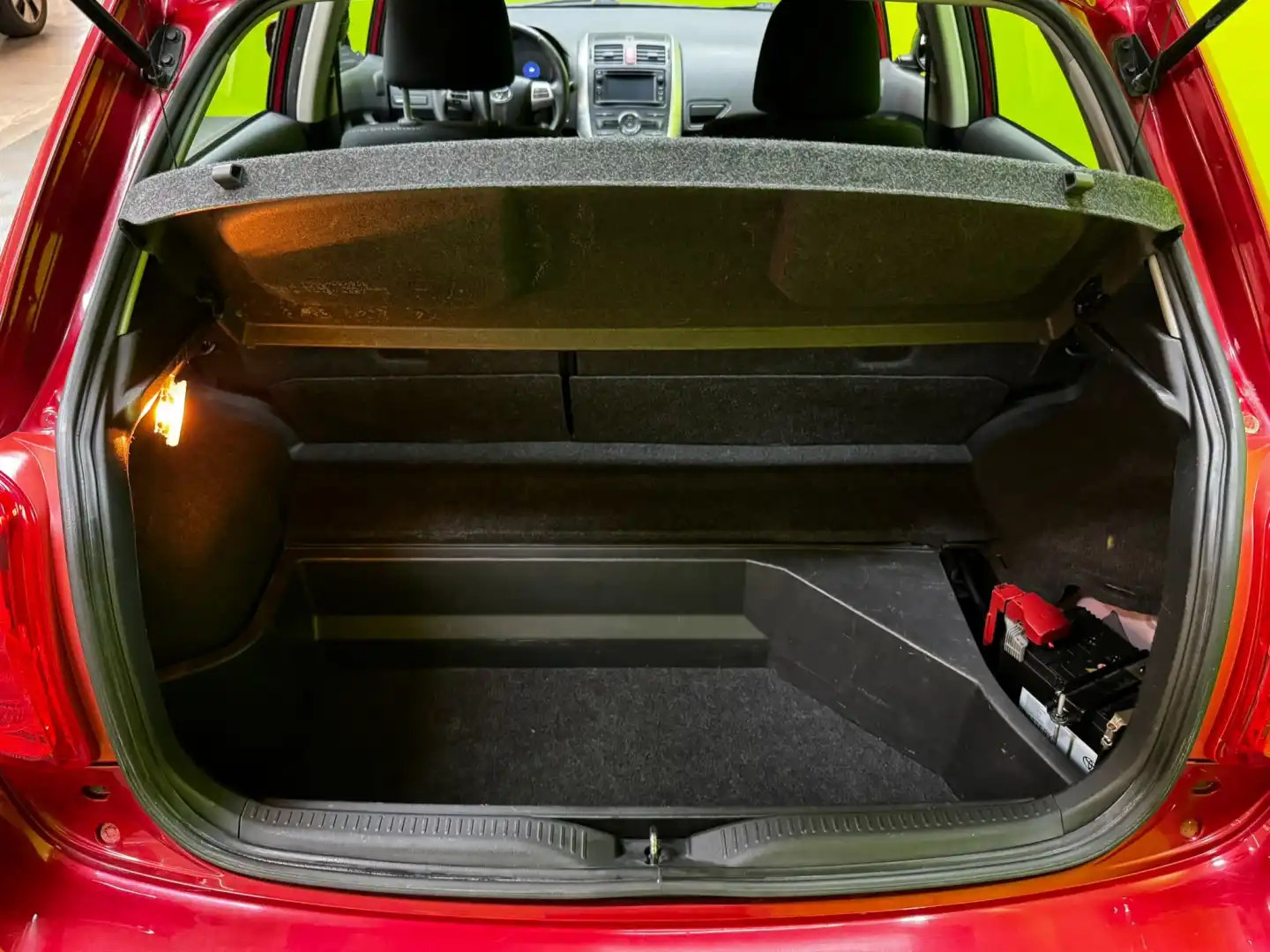 car-image