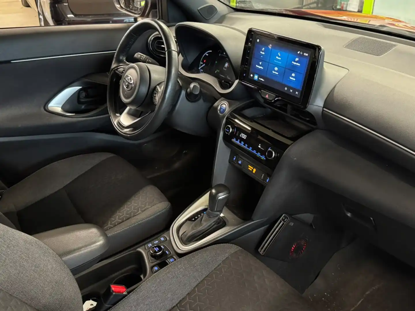 car-image