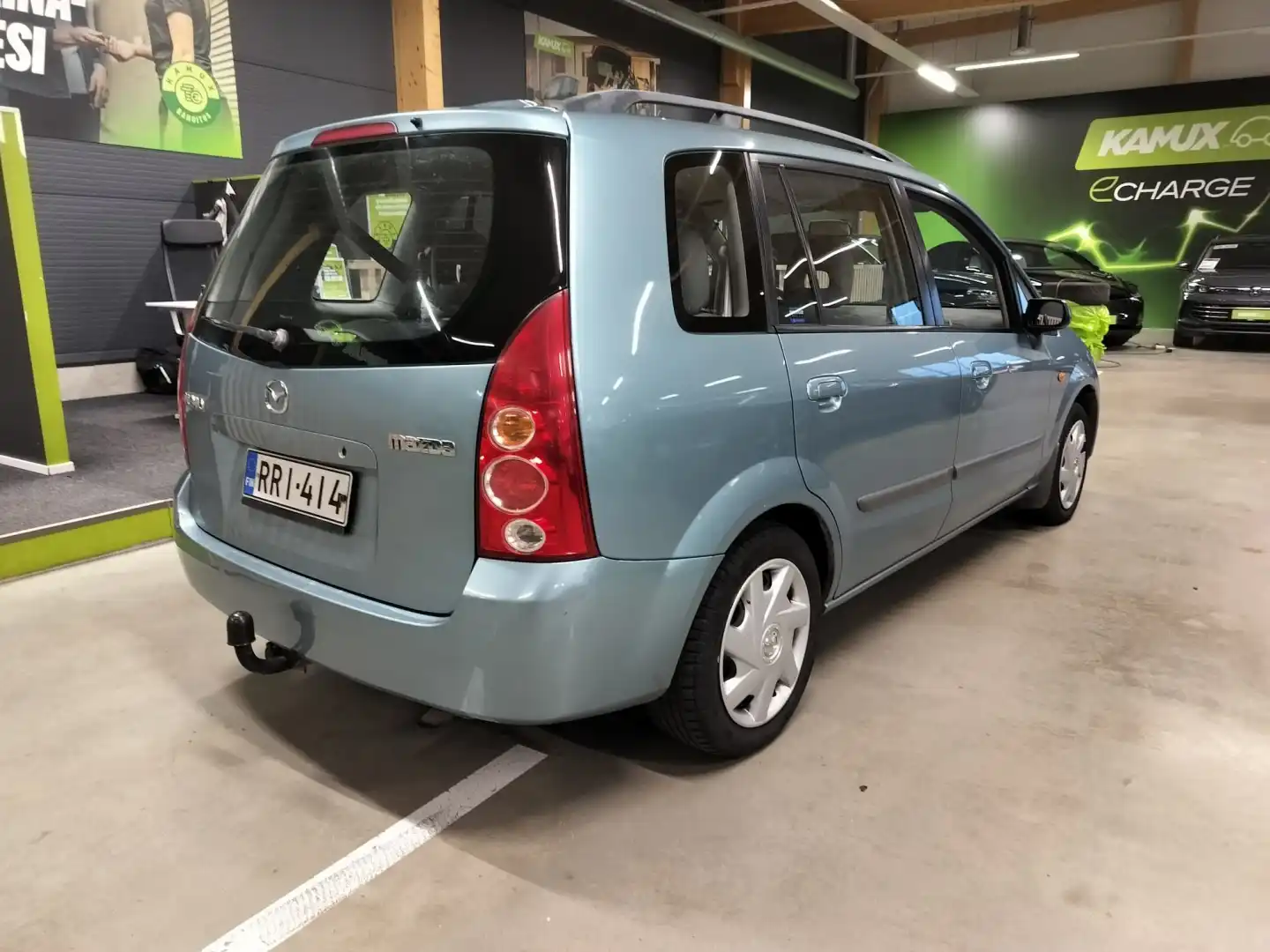 car-image
