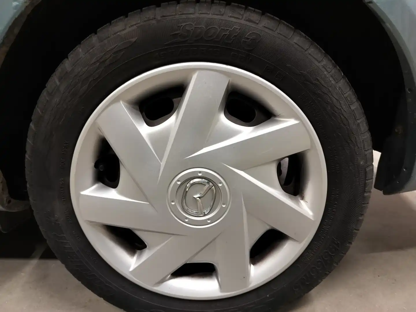 car-image