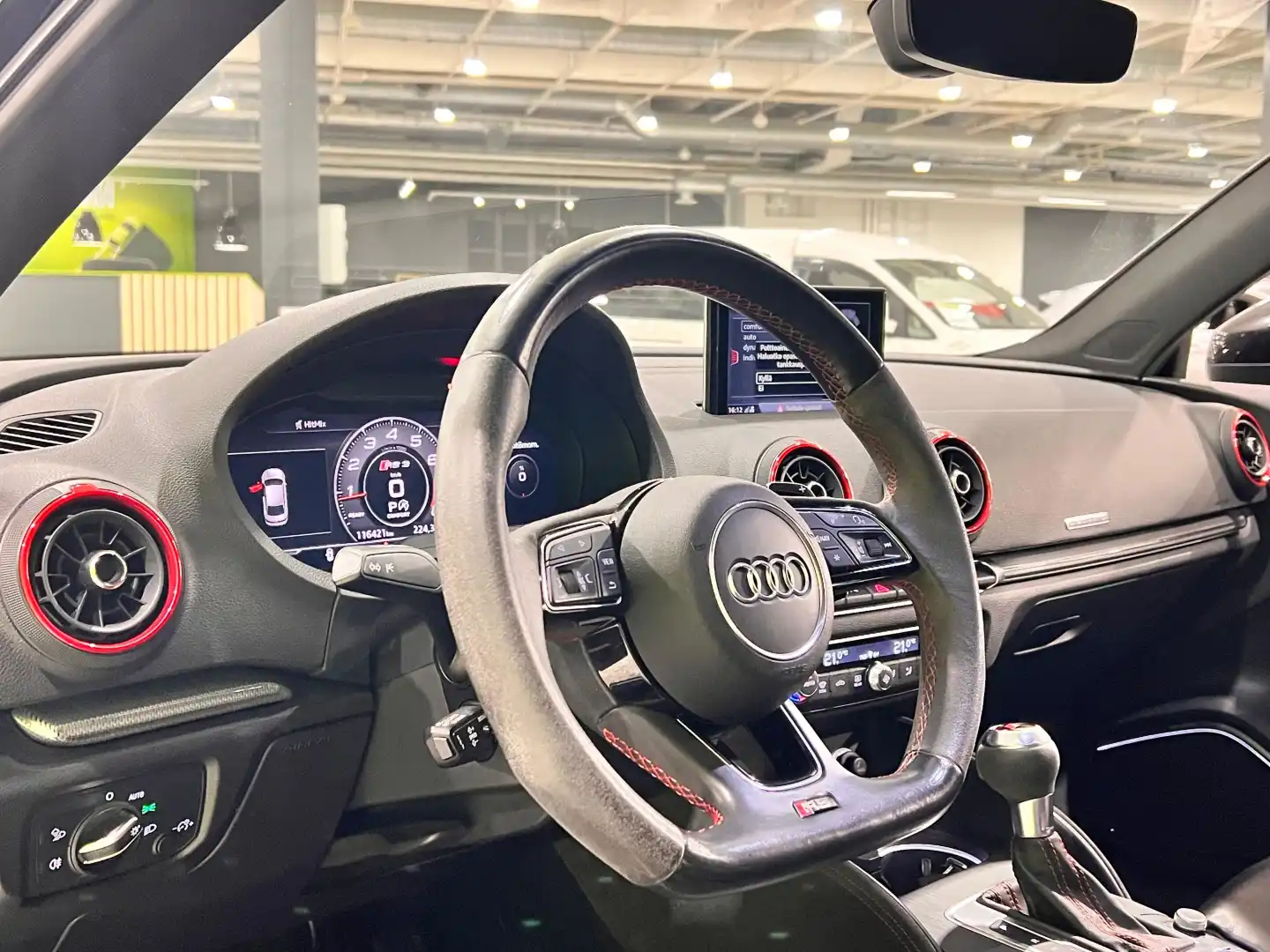 car-image