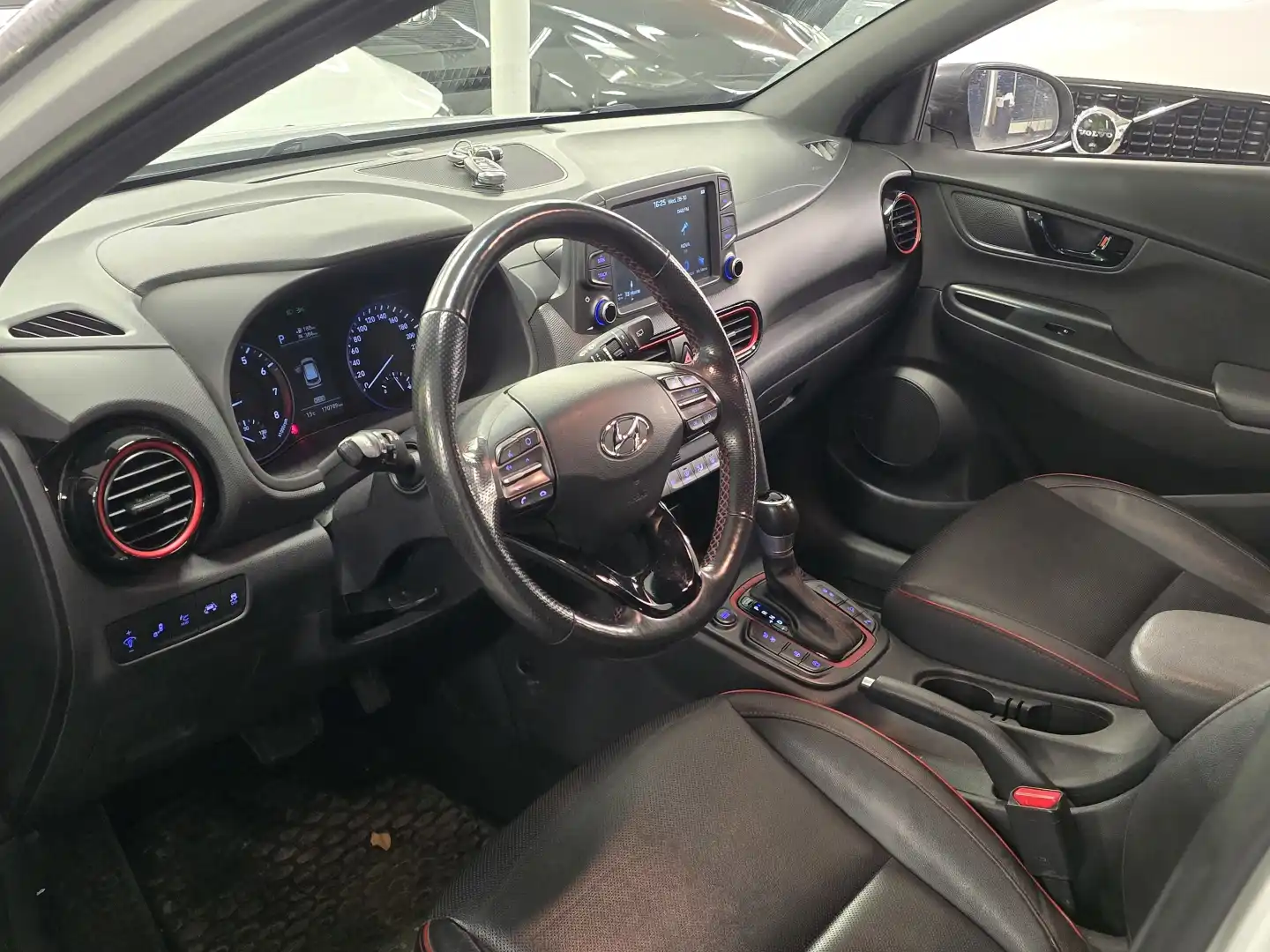 car-image