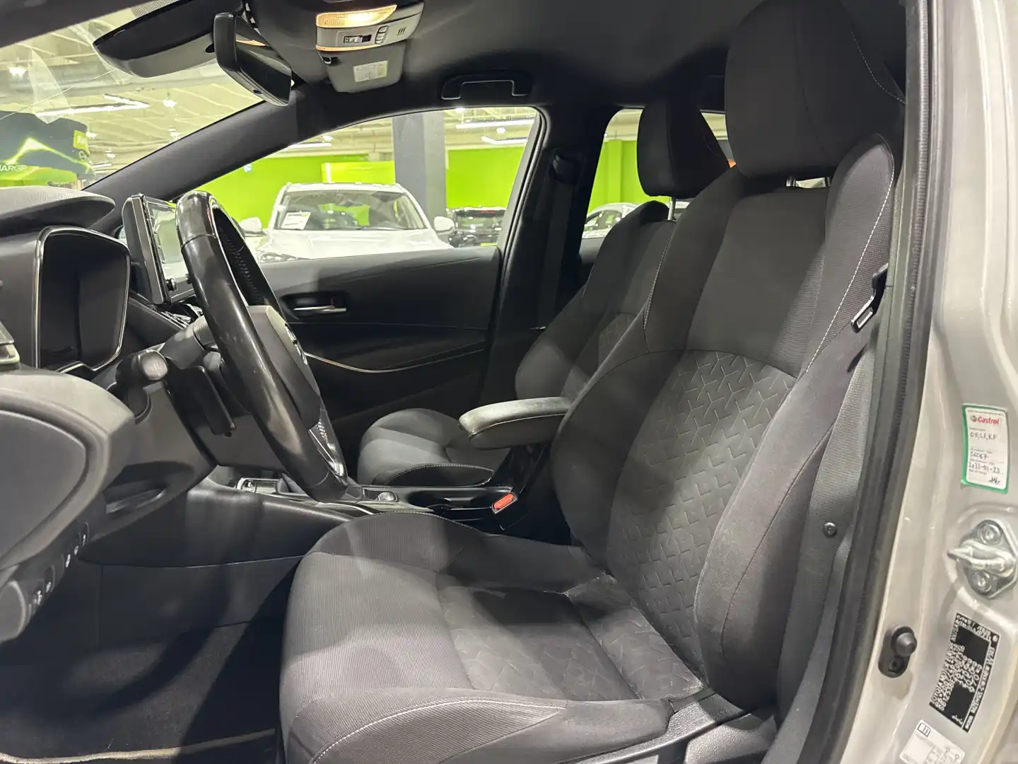 car-image
