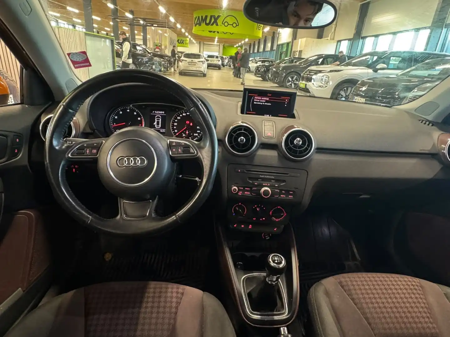 car-image