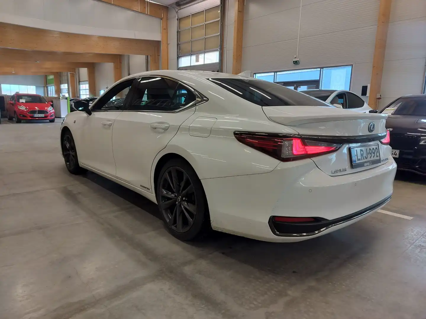car-image