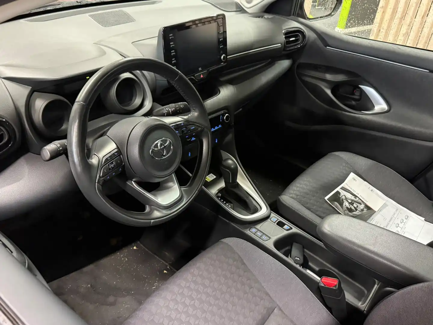 car-image