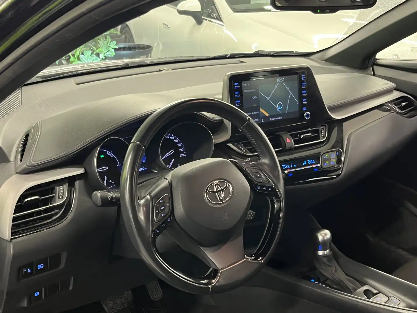 car-image