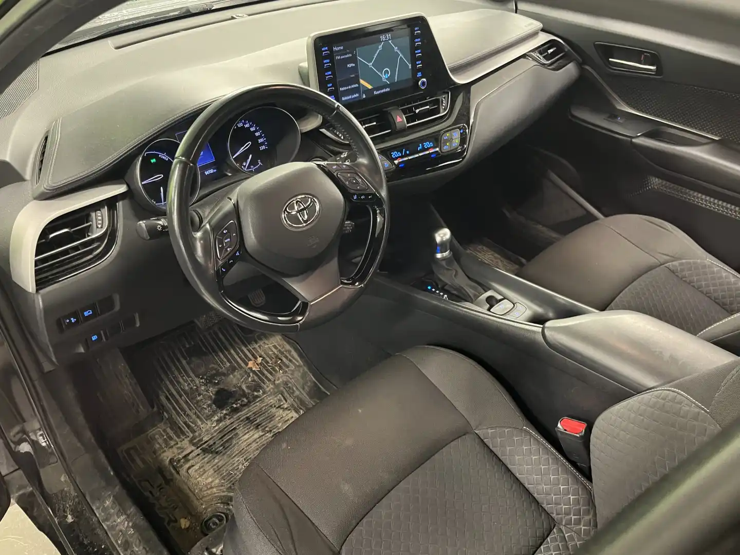 car-image