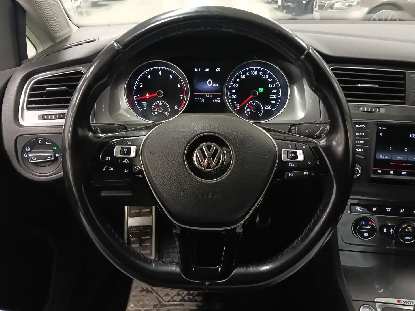 car-image