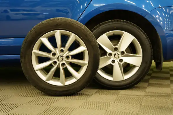 car-thumbnail