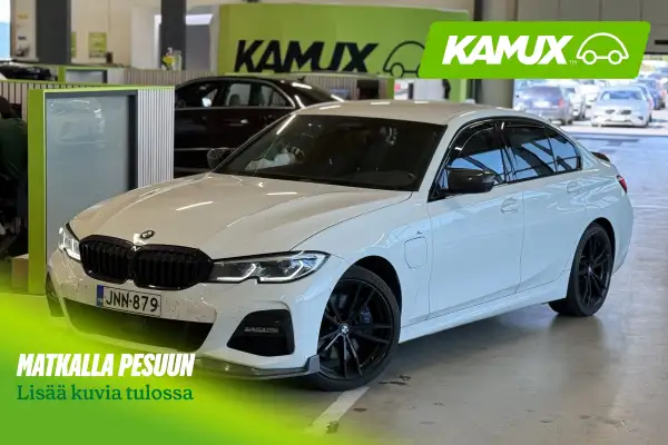 BMW 330