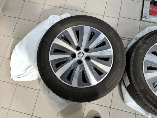 car-thumbnail