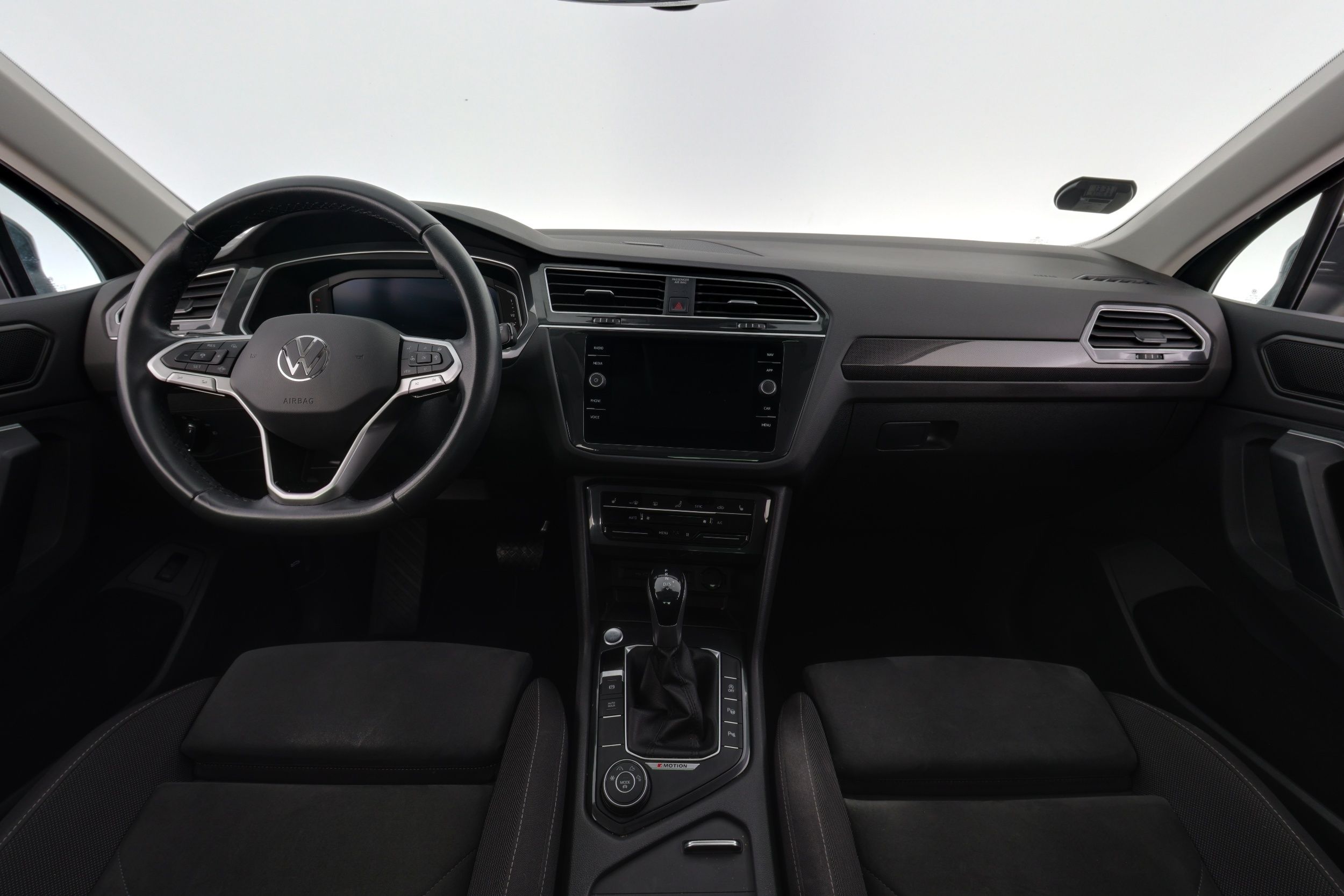 Volkswagen Tiguan 2023, kuva 7/23