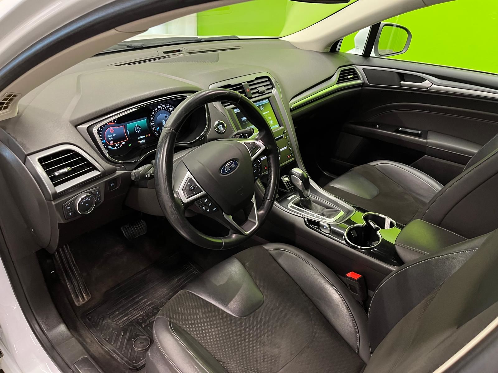 Ford Mondeo 2015, kuva 7/21