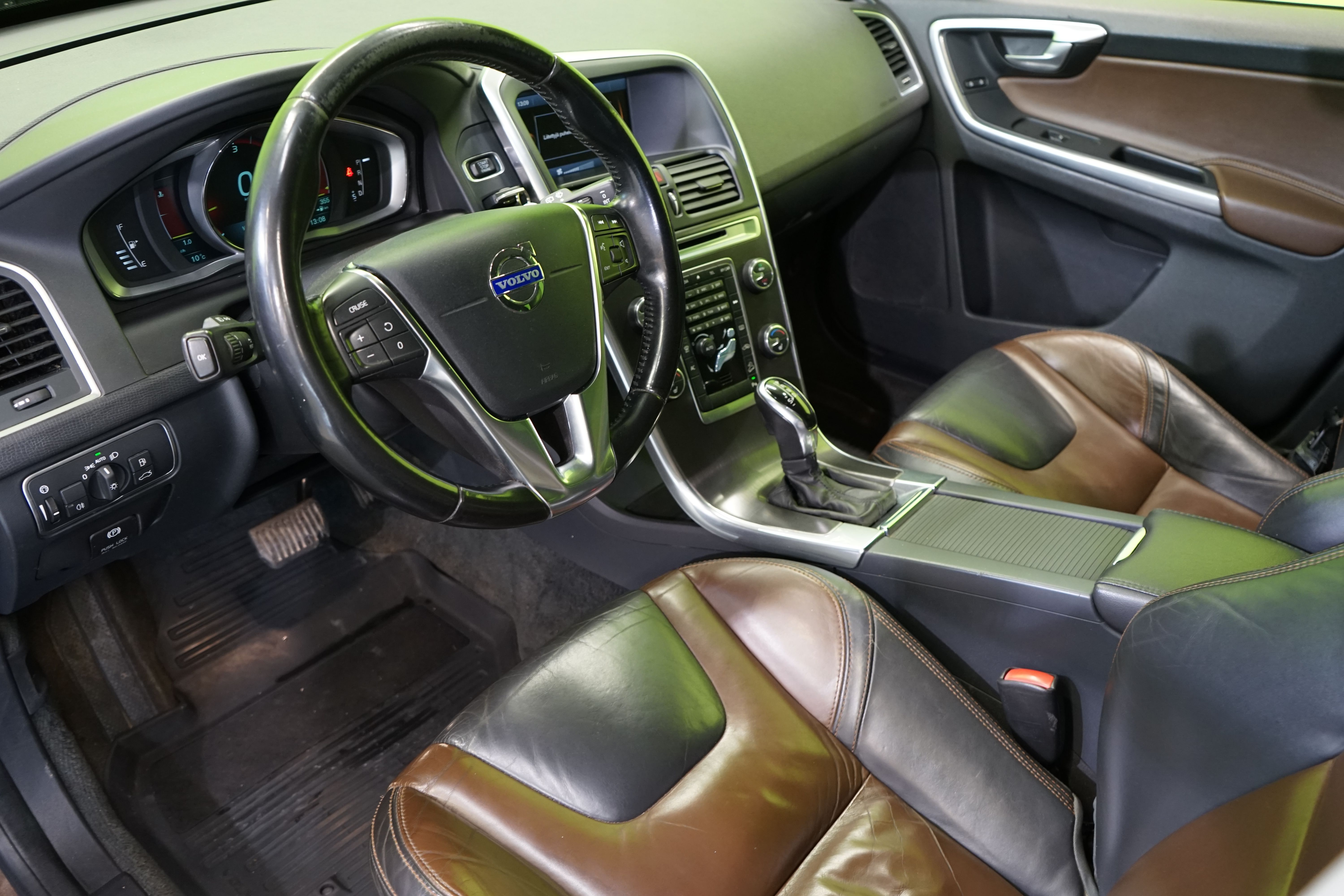 Volvo XC60 D4 AWD Summum aut 2014, kuva 7/23