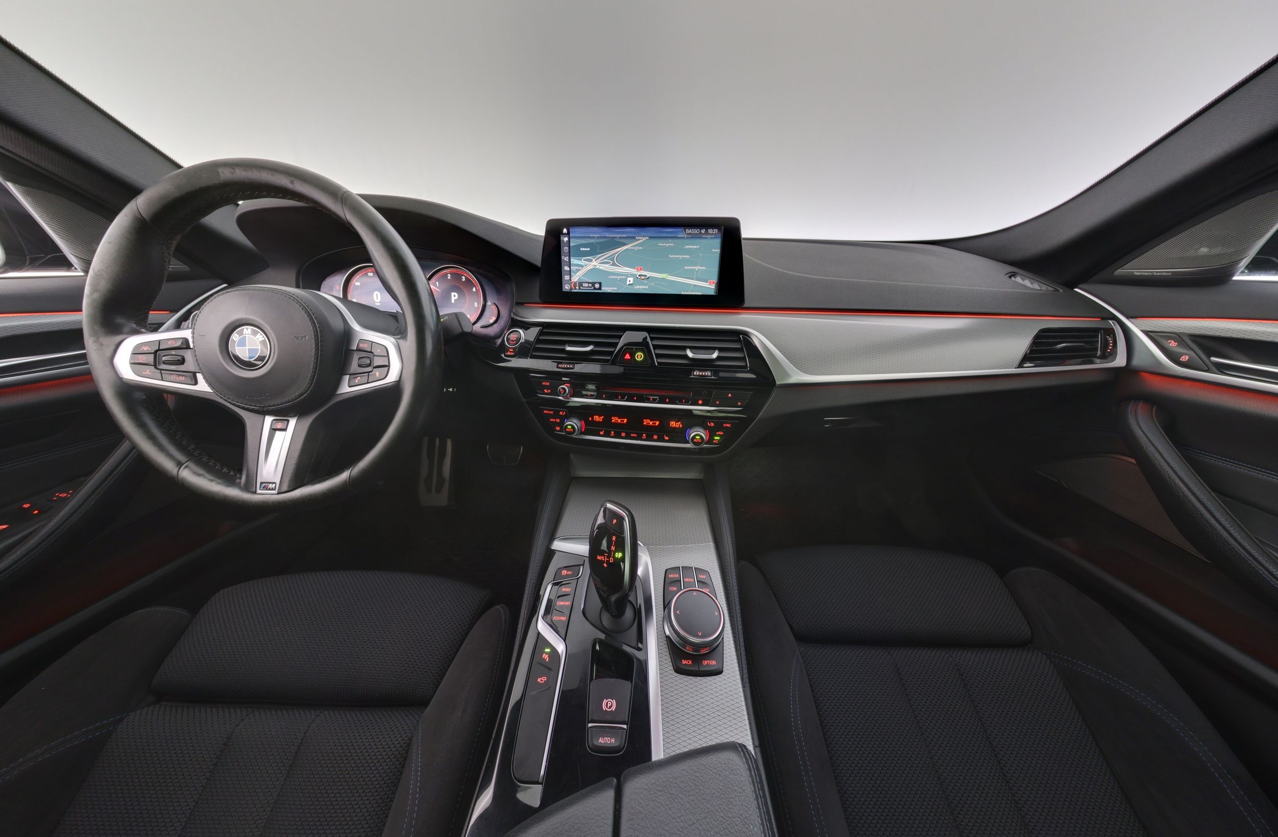 BMW 530 G30 xDrive M-Sport 2017, kuva 7/31