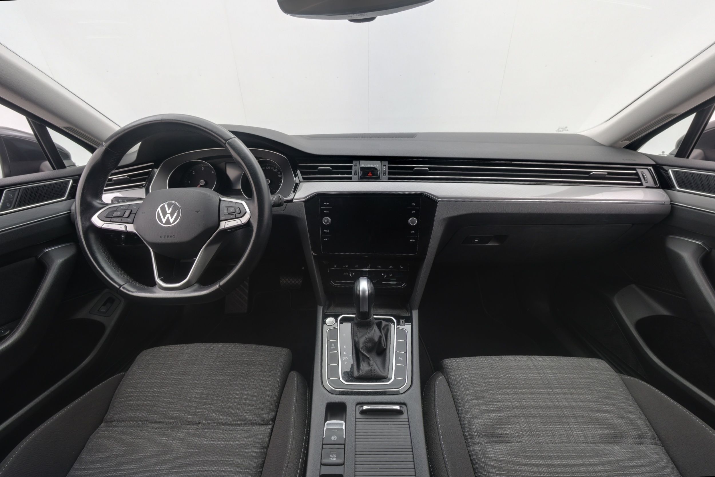 Volkswagen Passat 2022, kuva 7/26