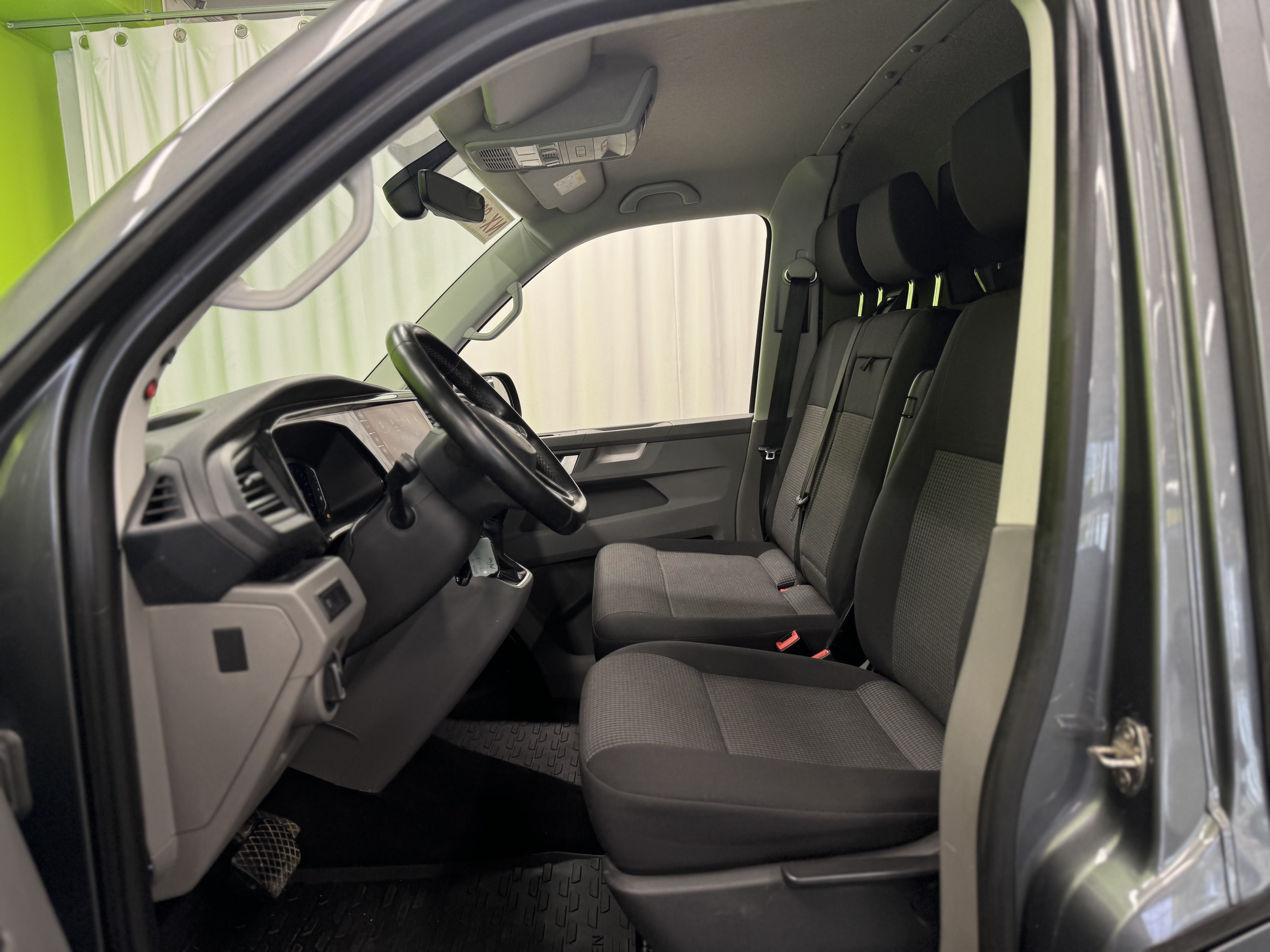 Volkswagen Transporter 2022, kuva 7/25