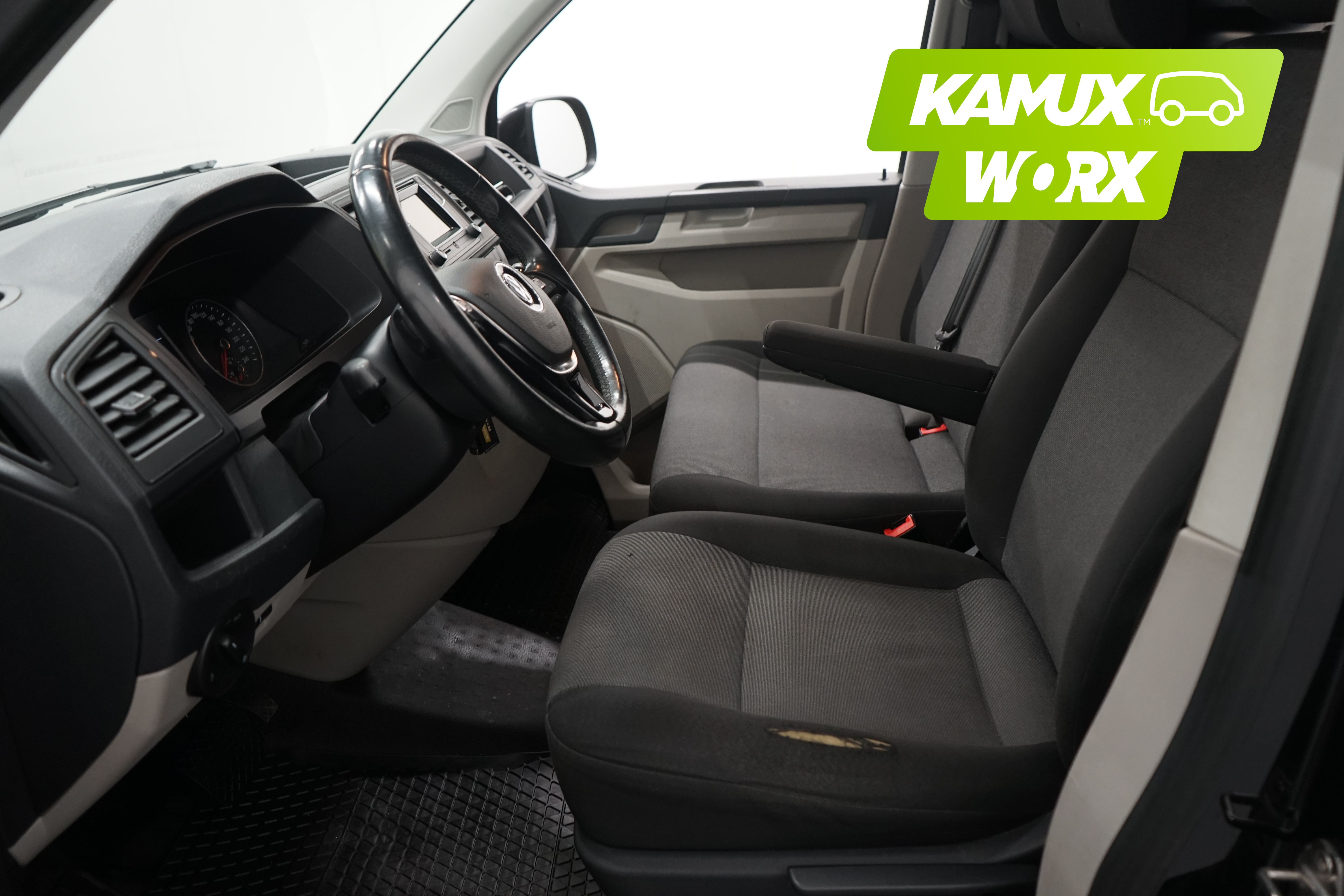 Volkswagen Transporter 2017, kuva 6/17
