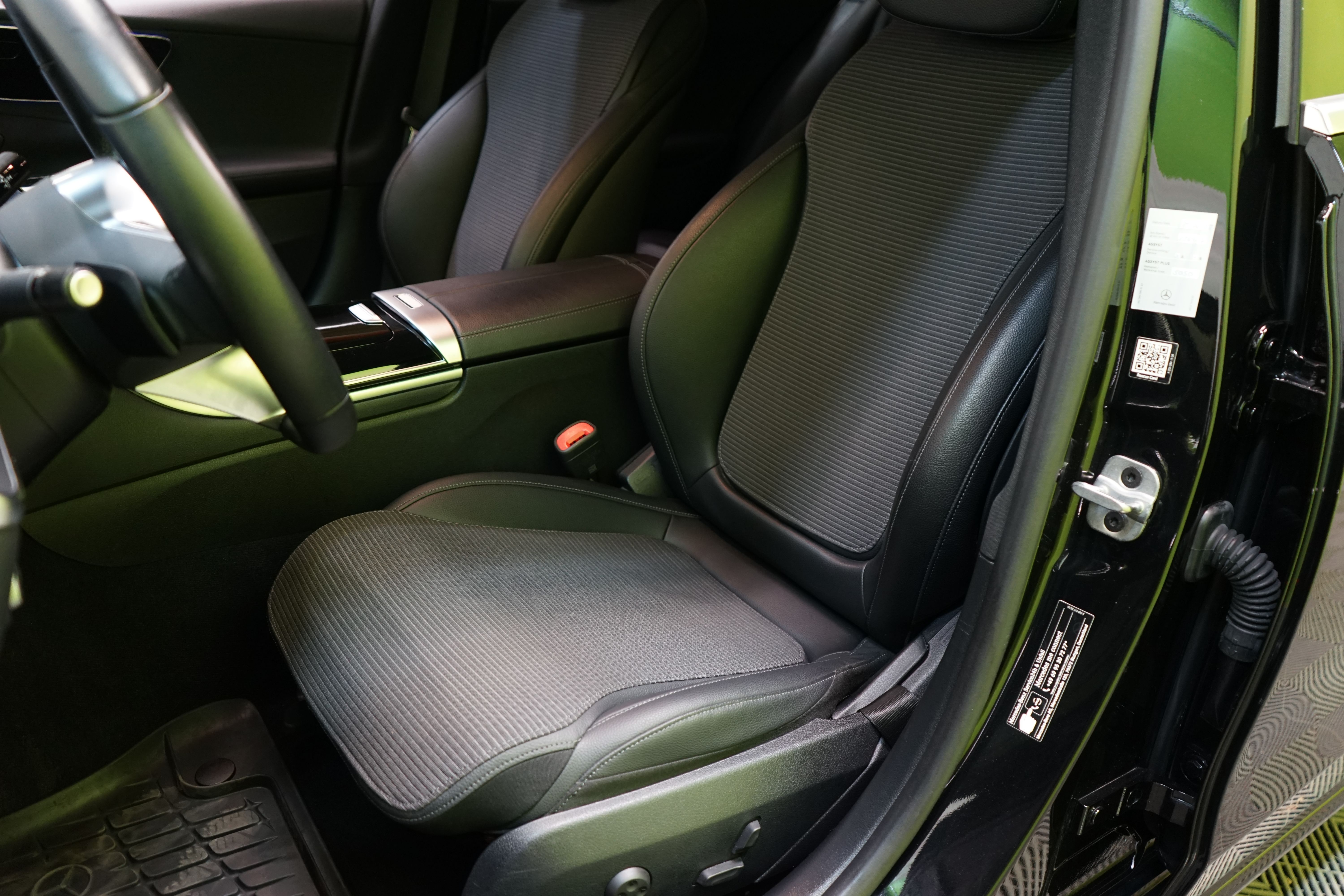 Mercedes-Benz C 200 d T Avantgarde 2024, kuva 7/30