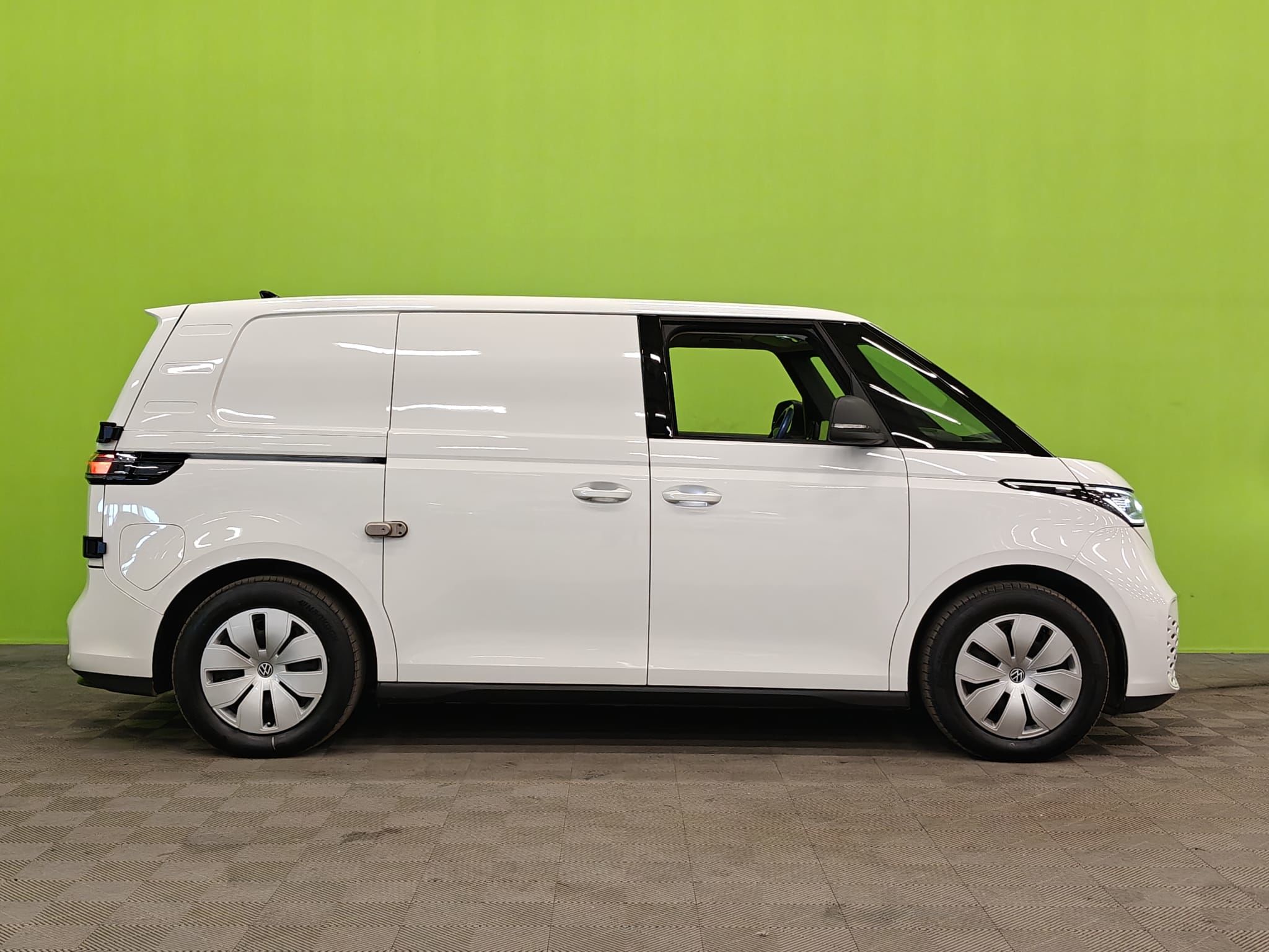 Volkswagen ID. Buzz Cargo 150KW 77KWH 2023, kuva 2/19