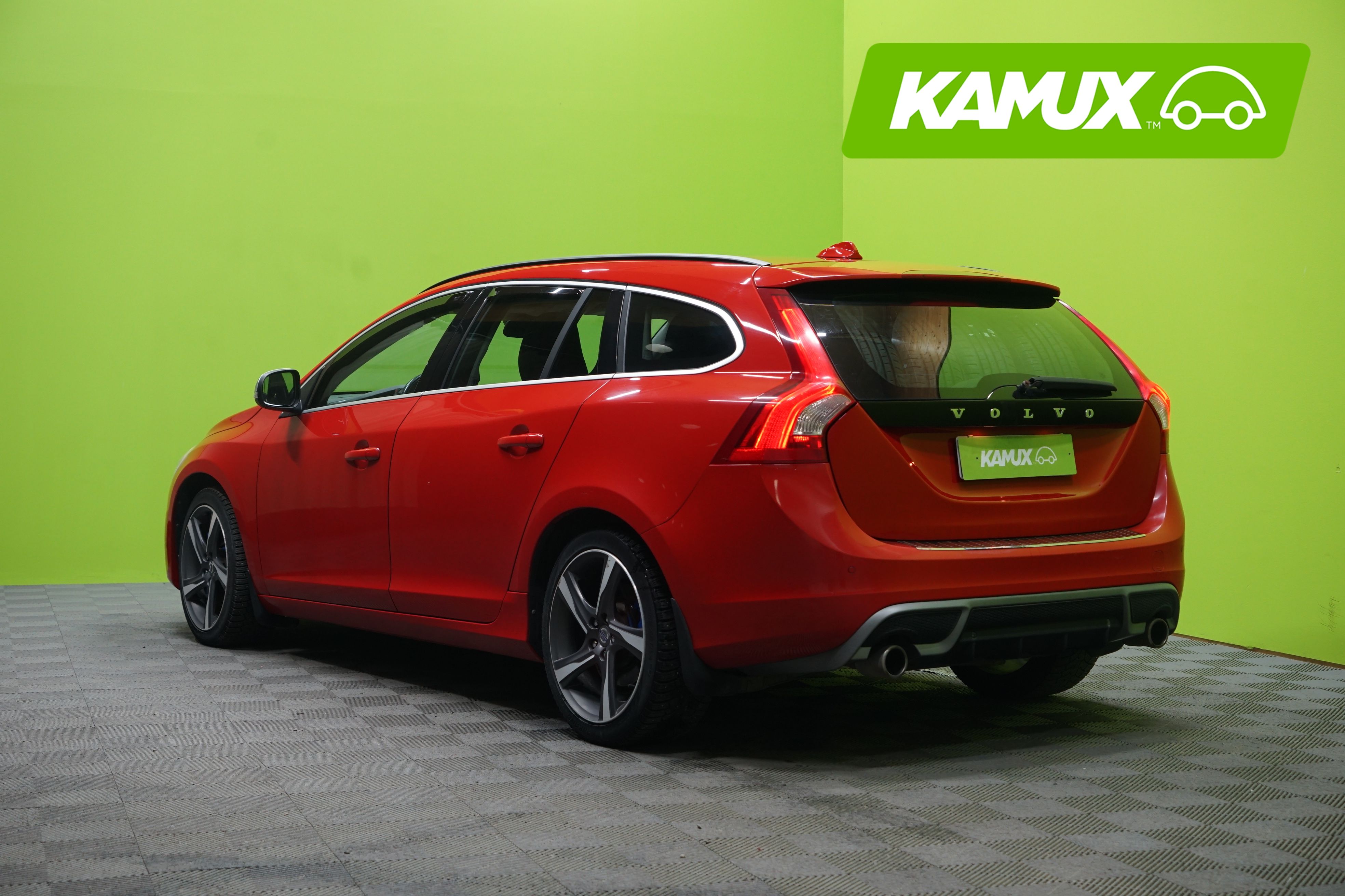Volvo V60 D5 AWD R-Design aut 2012, kuva 4/24