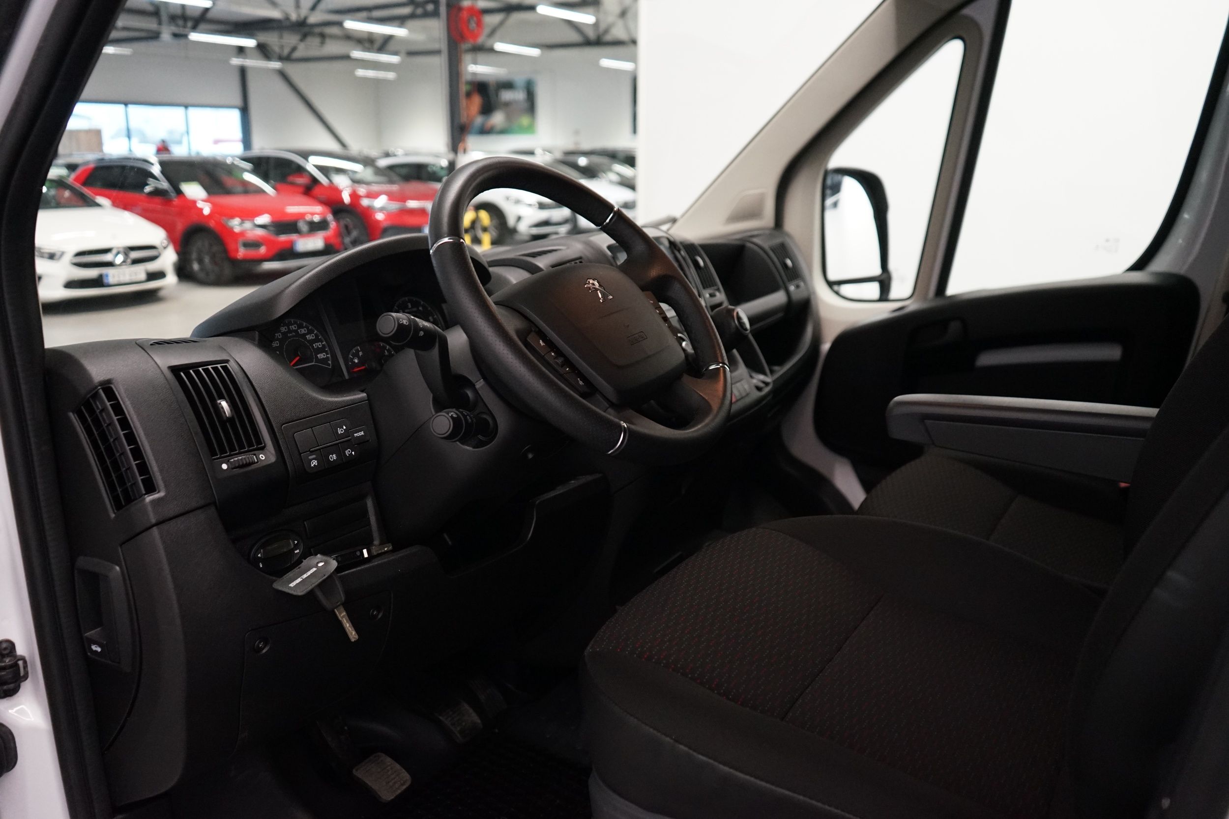 Peugeot Boxer 2023, kuva 6/17