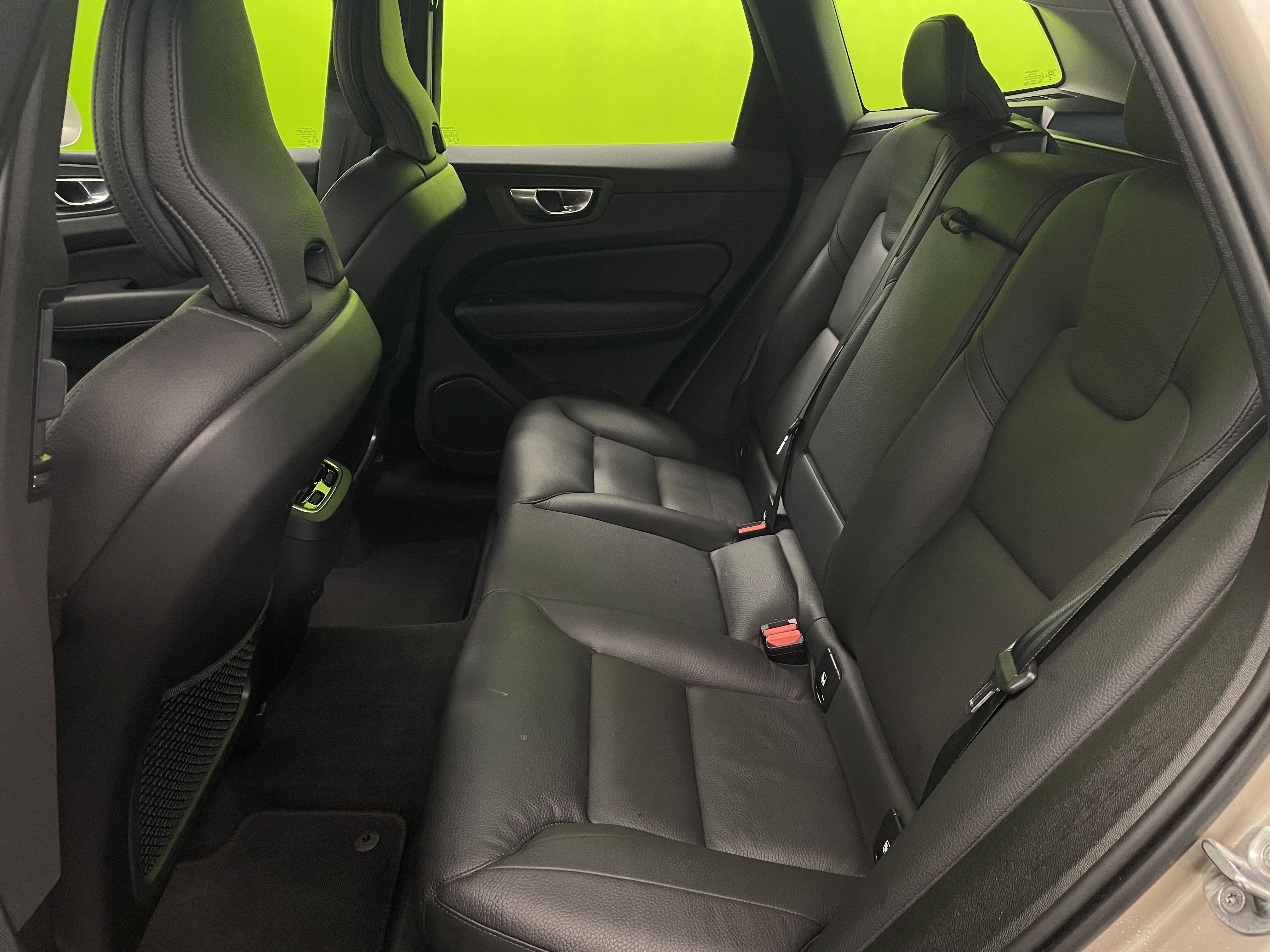 Volvo XC60 B4 AWD Recharge Plus Bright 2023, kuva 7/24