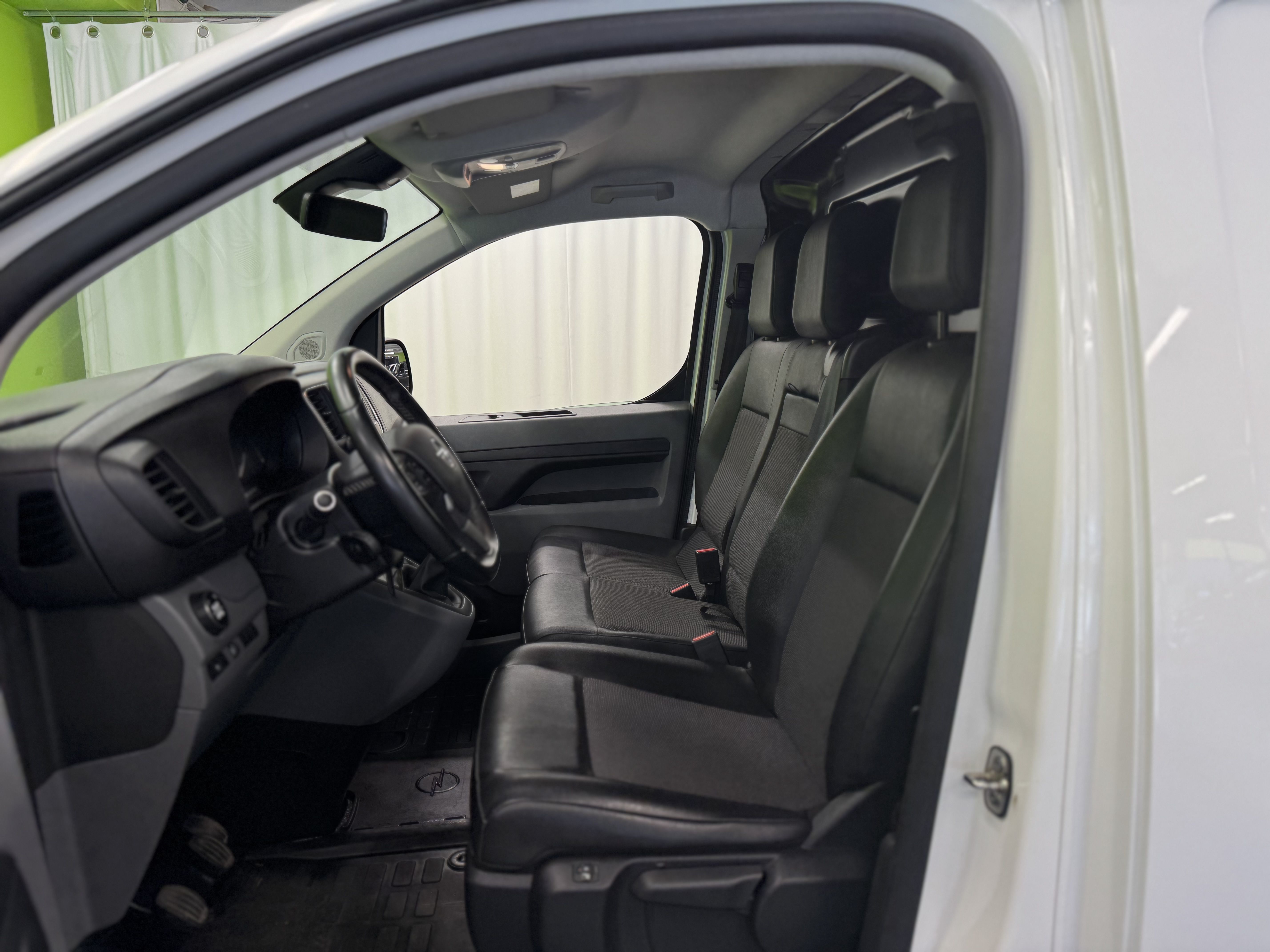 Opel Vivaro 2022, kuva 7/23