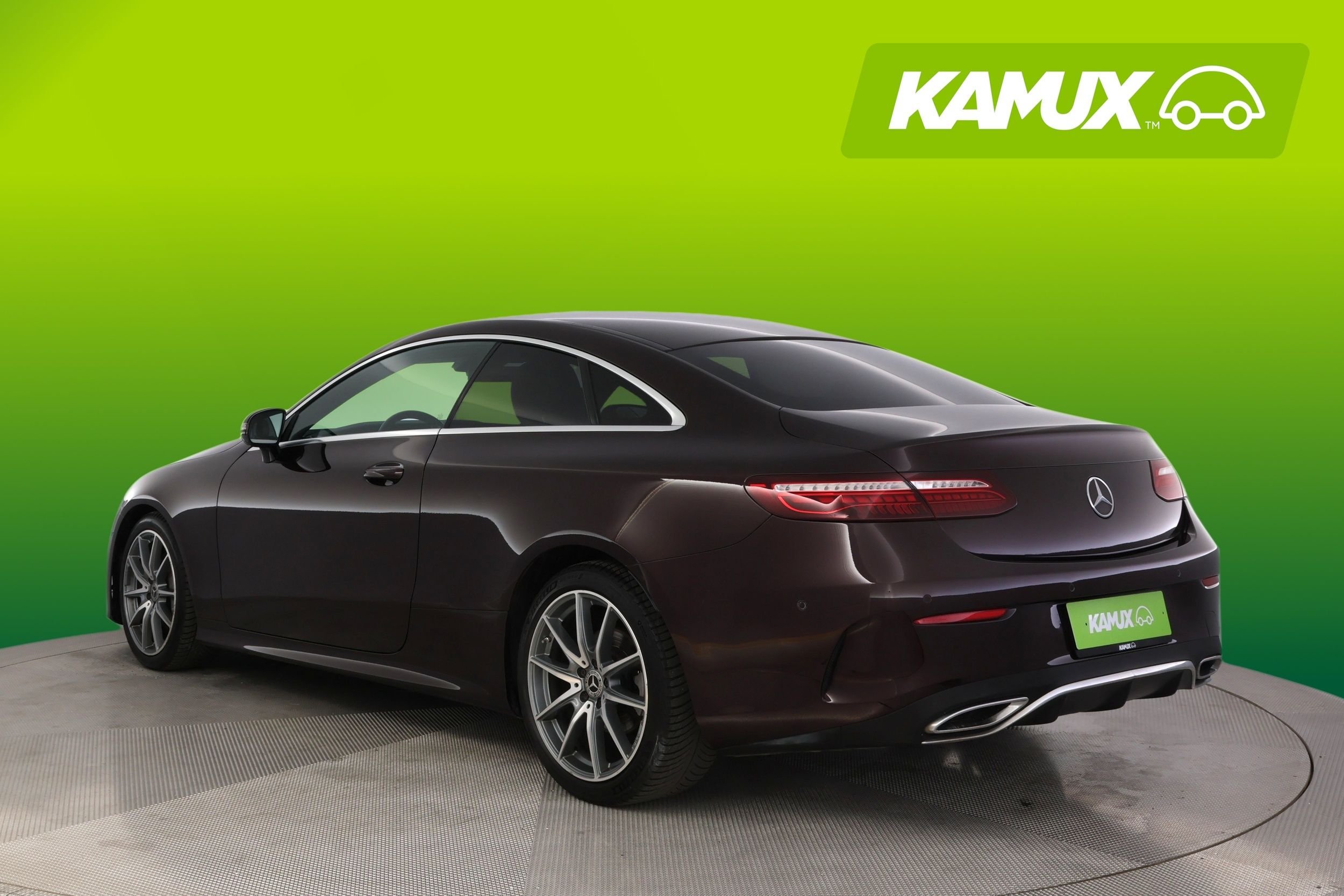 Mercedes-Benz E 220 d Coupé AMG A 2021, kuva 2/30