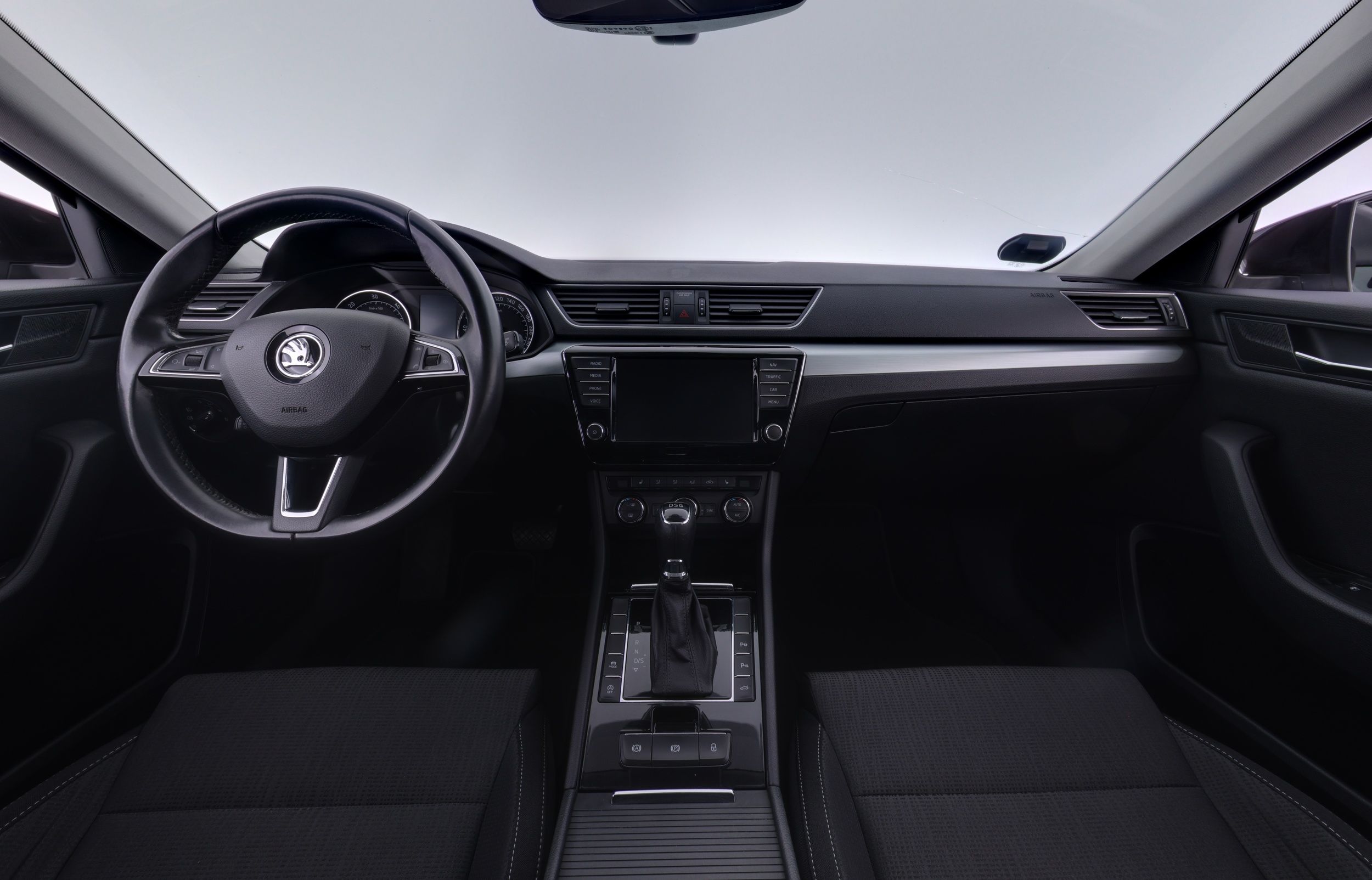 Skoda Superb 2016, kuva 7/31