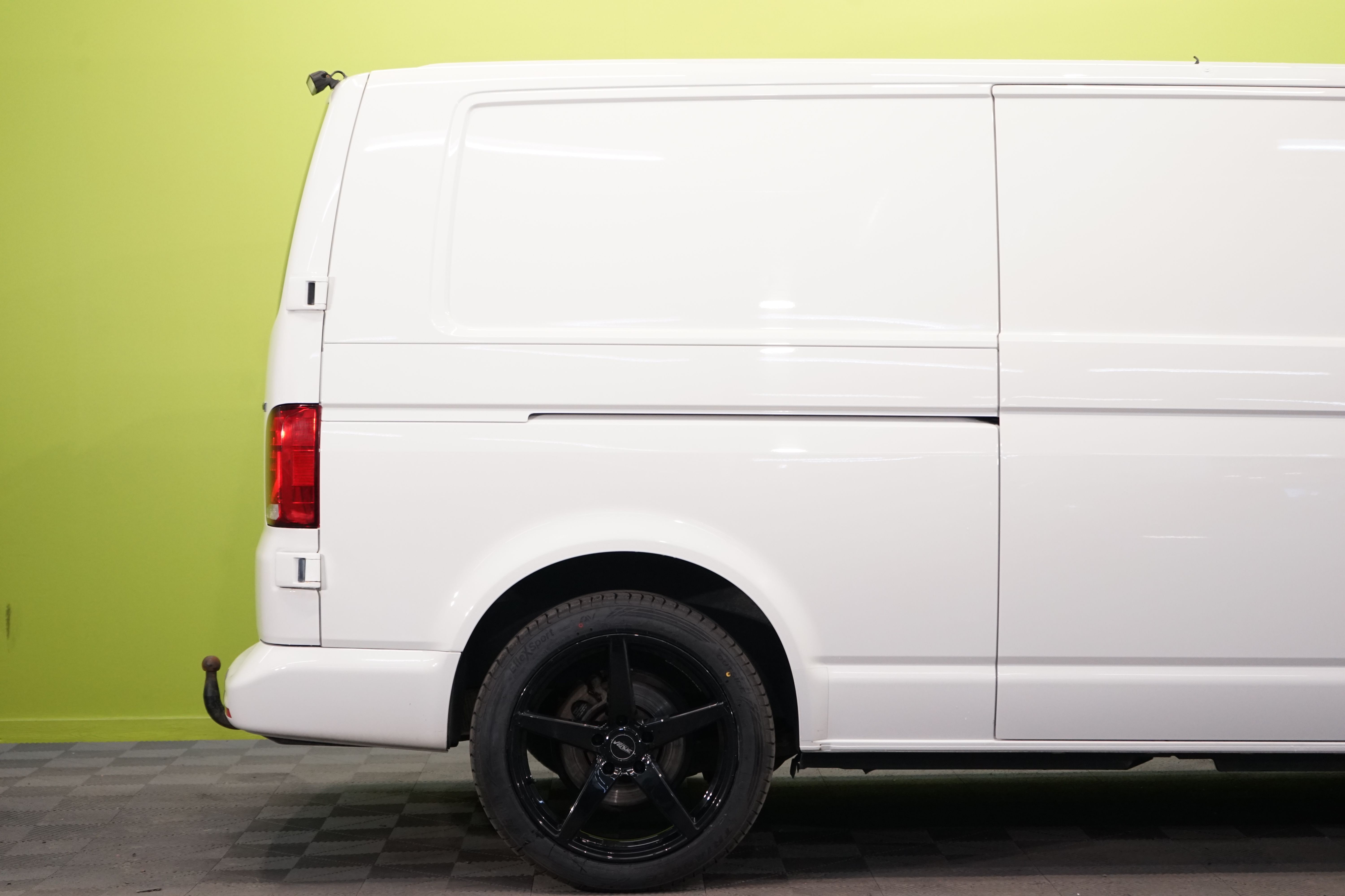 Volkswagen Transporter 2021, kuva 2/16