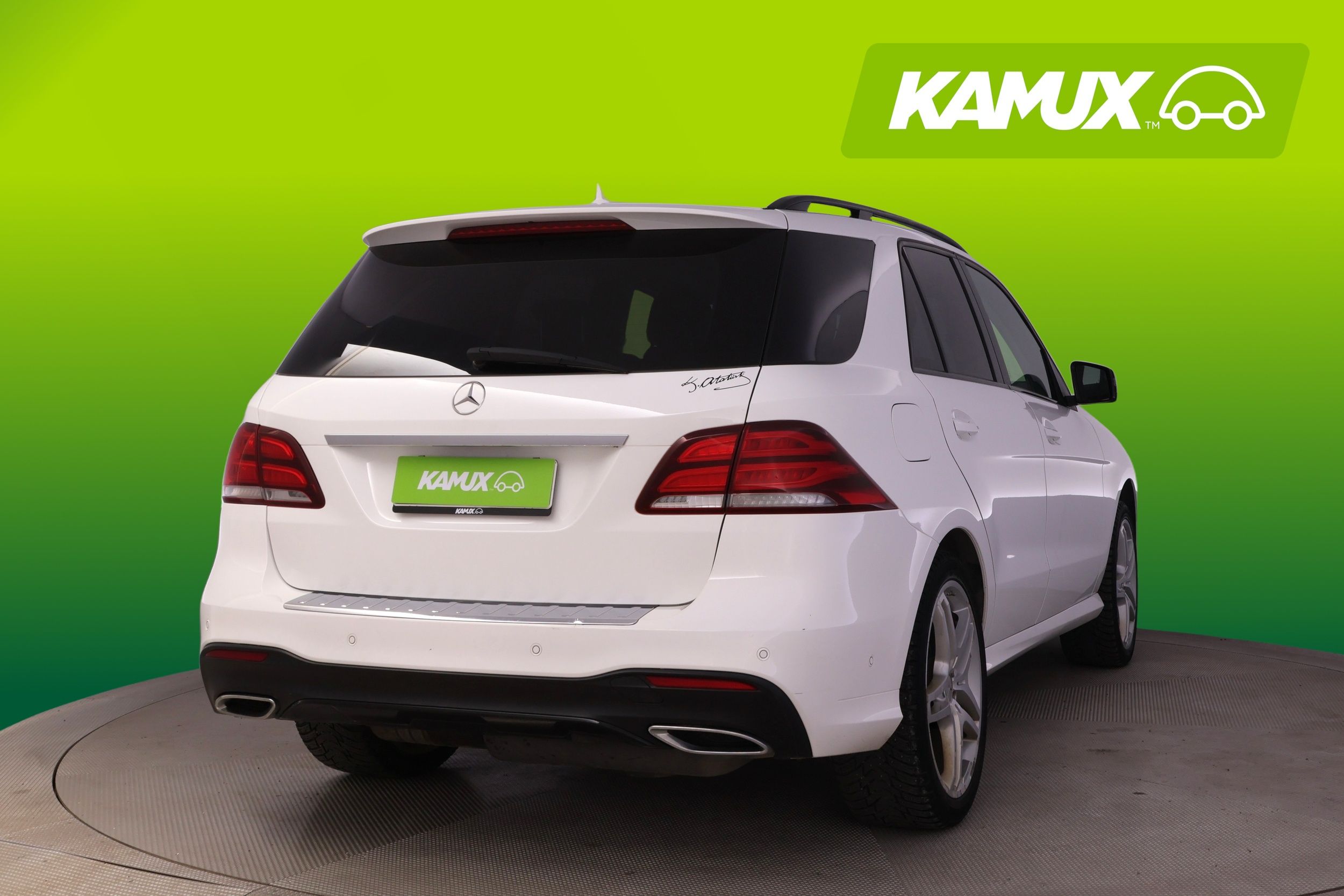 Mercedes-Benz GLE 250 d 4Matic AMG Line 2016, kuva 3/26
