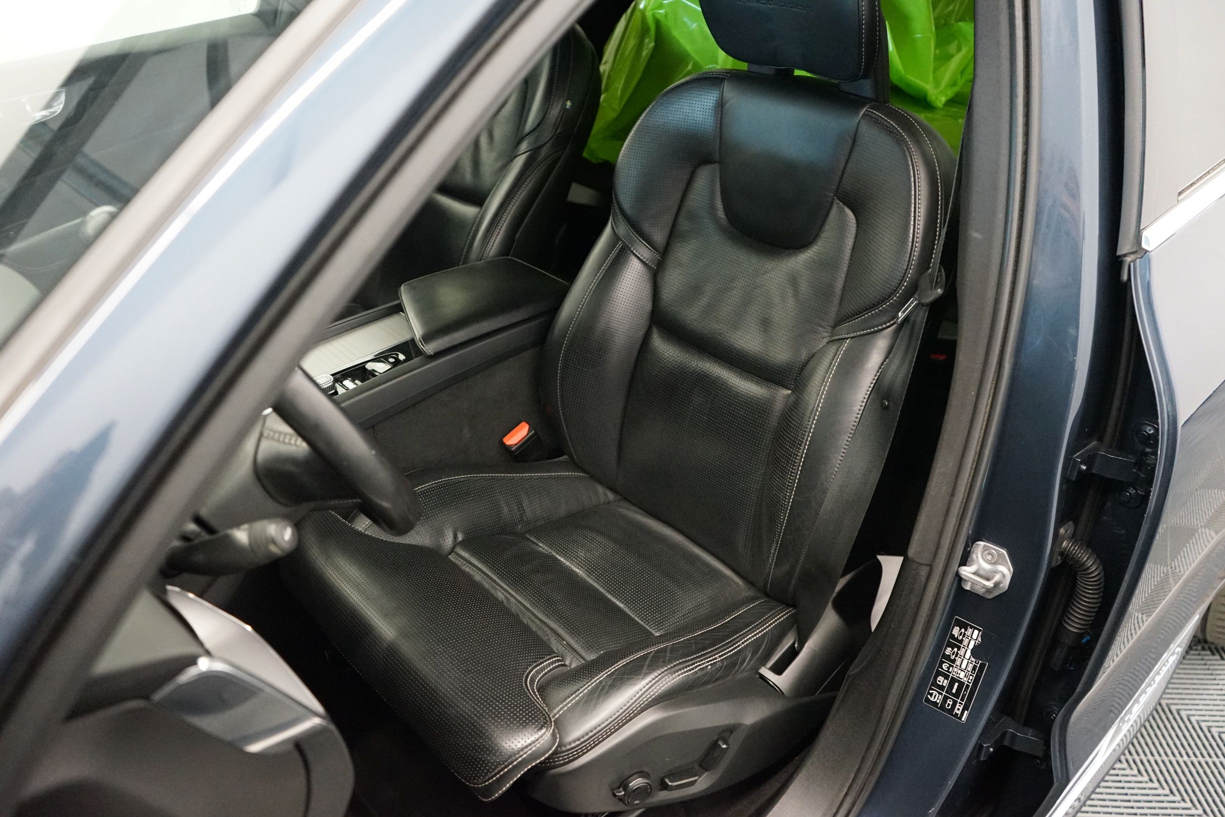 Volvo XC60 D5 AWD Inscription aut 2018, kuva 5/19