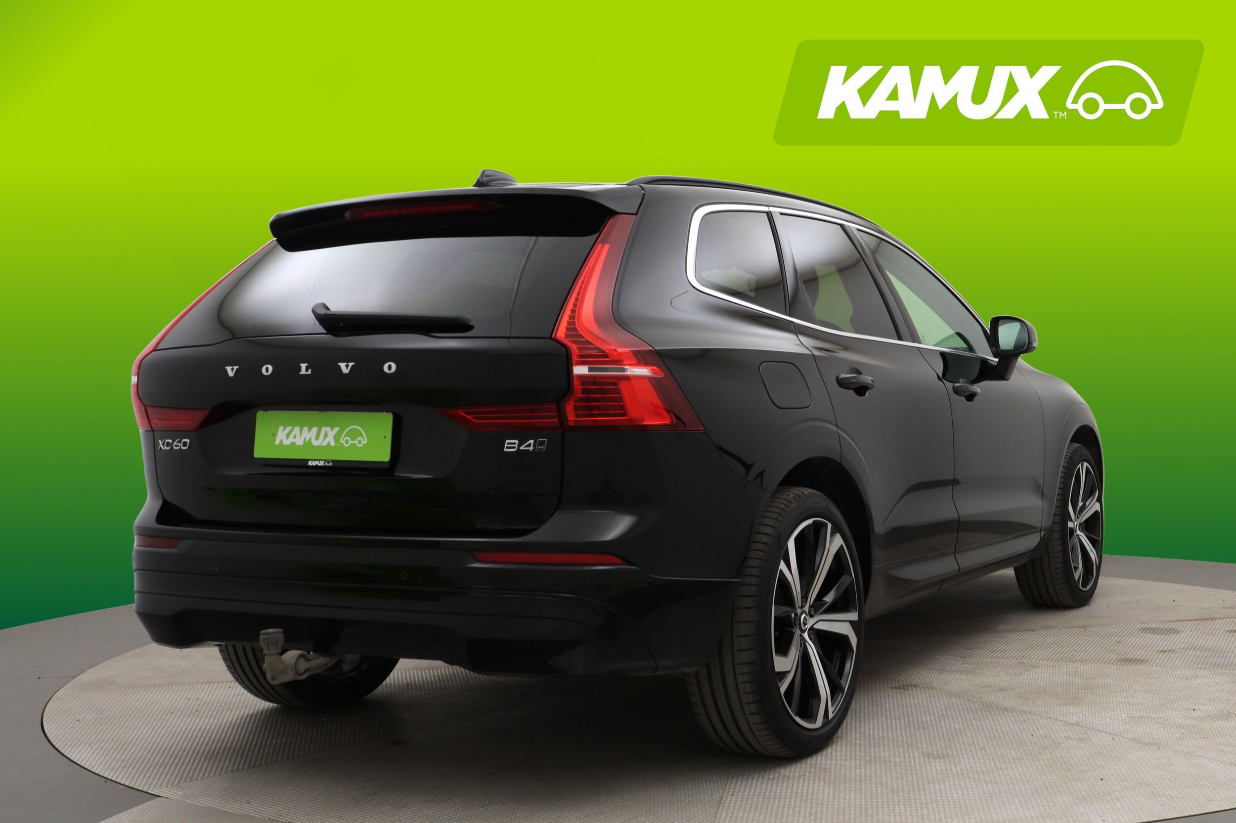 Volvo XC60 2023, photo 3/29
