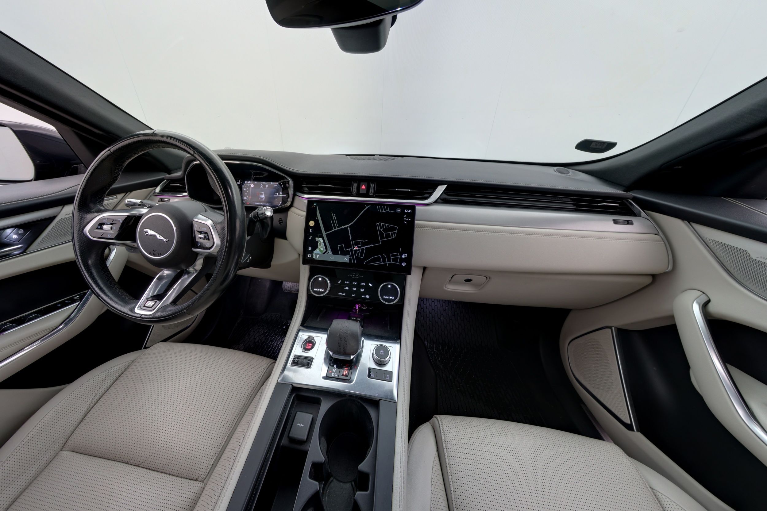 Jaguar F-Pace D200 MHEV AWD R-Dynamic S 2021, kuva 7/22