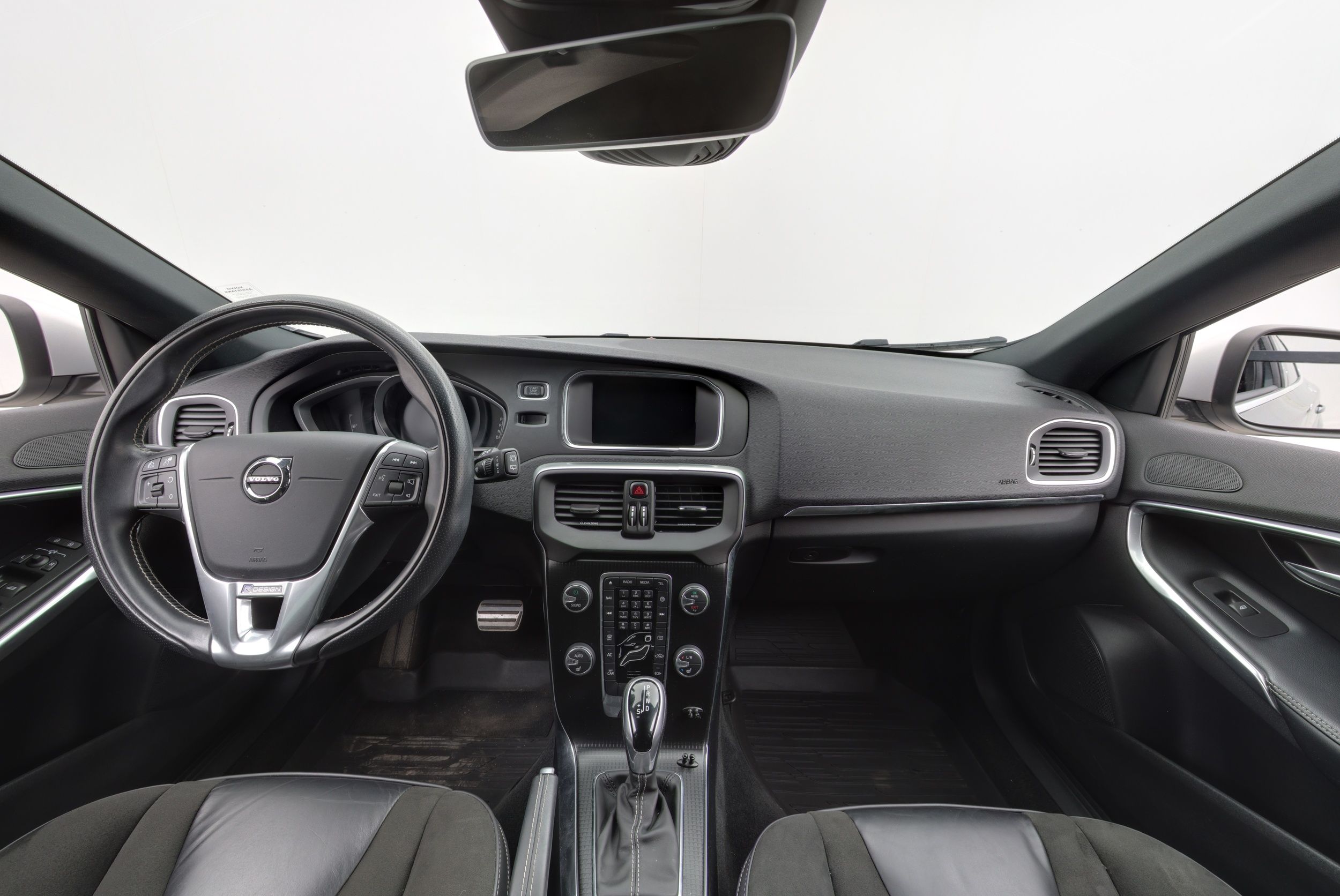 Volvo V40 T3 Business R-Design aut 2017, kuva 7/22