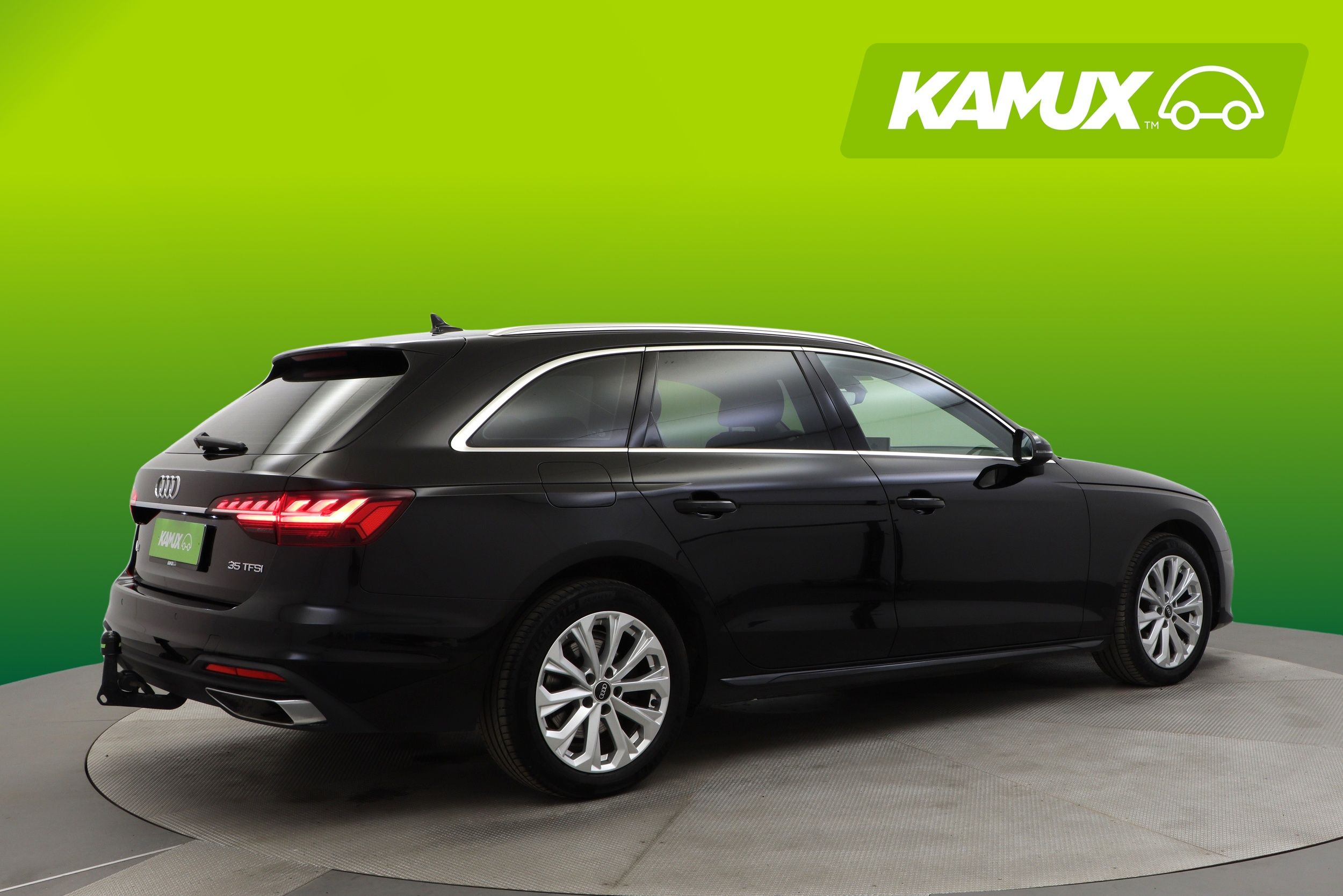Audi A4 2020, photo 2/28