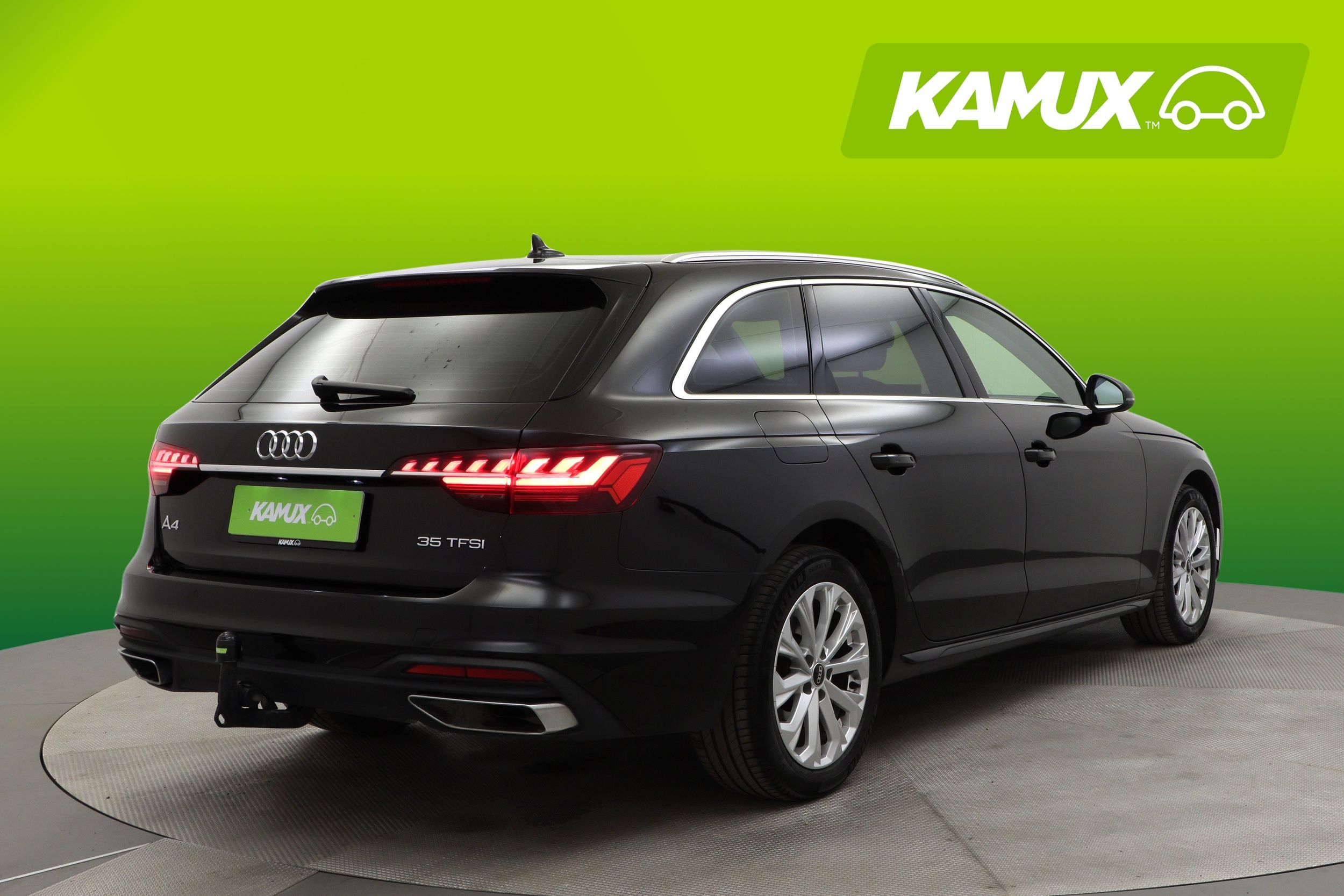 Audi A4 2020, photo 3/28