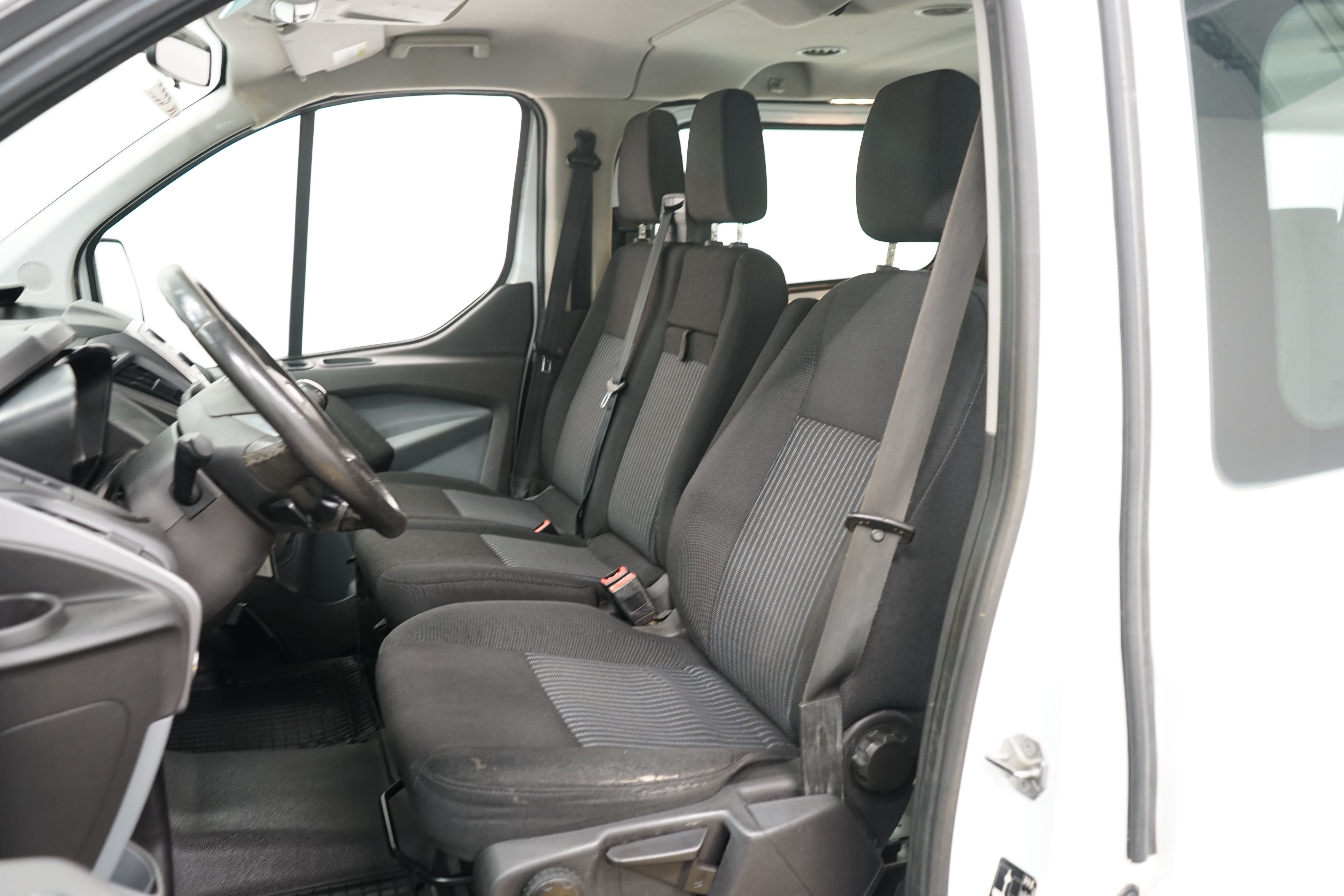 Ford Tourneo Custom 2017, kuva 6/21