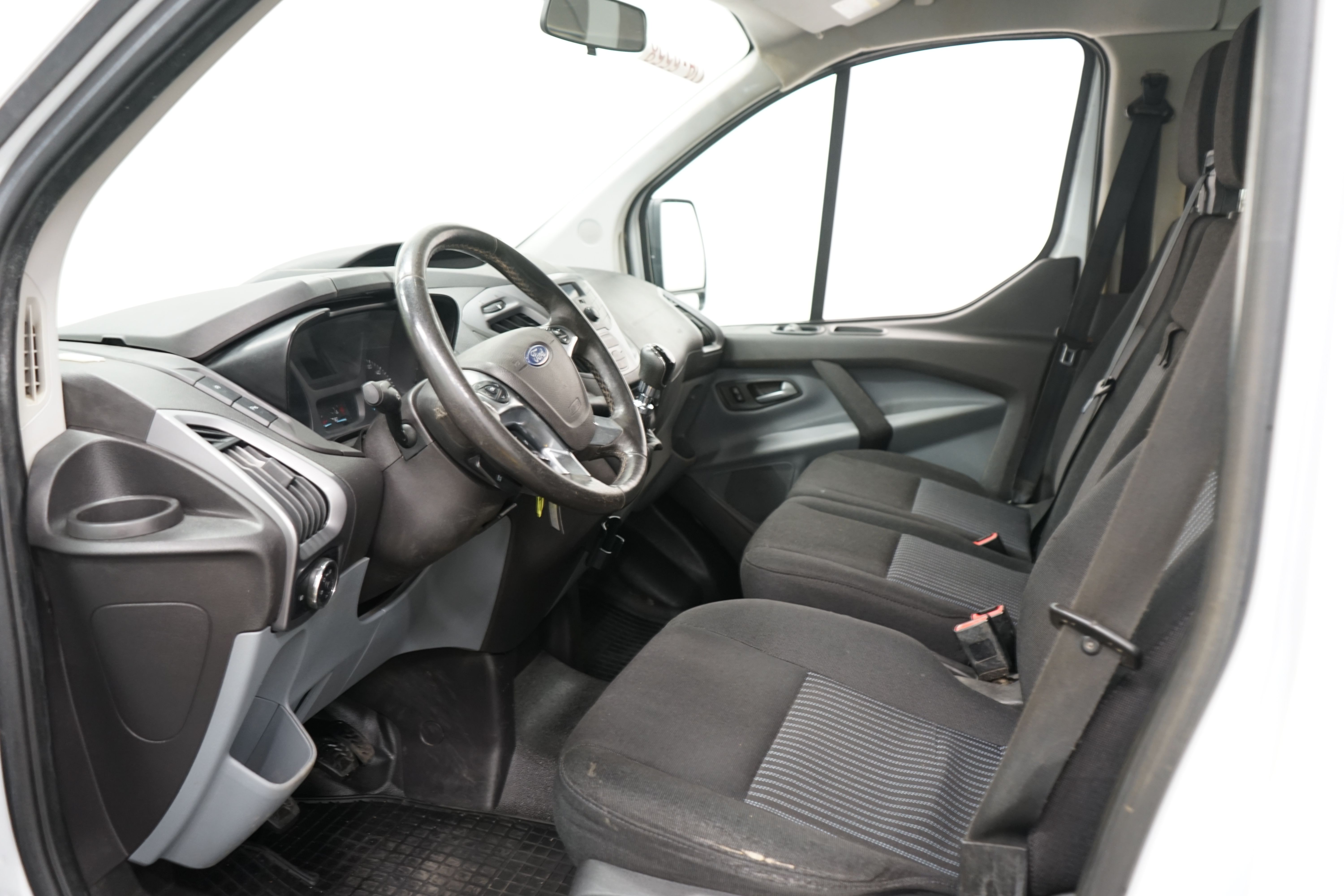 Ford Tourneo Custom 2017, kuva 7/21