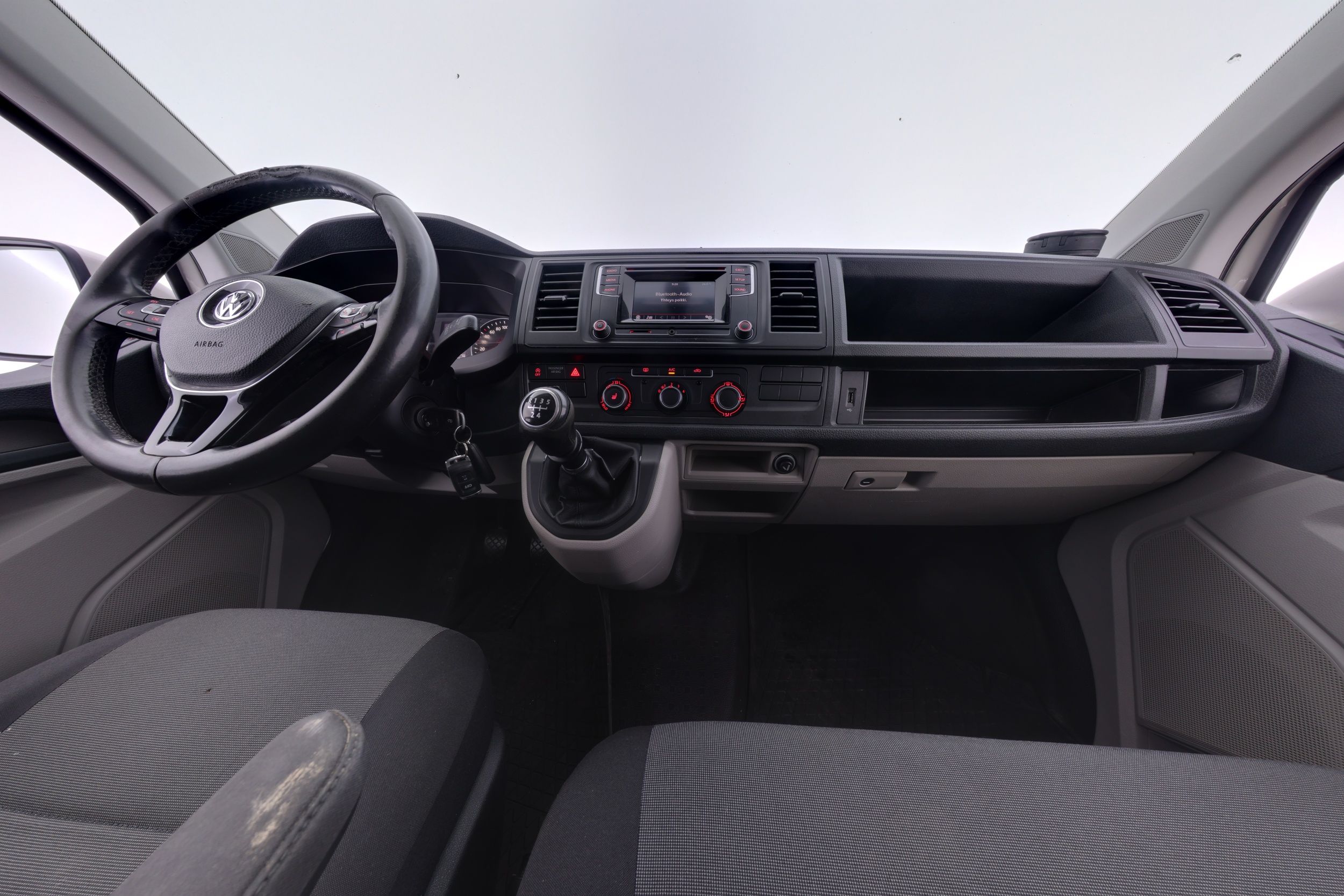 Volkswagen Transporter 2018, kuva 7/19