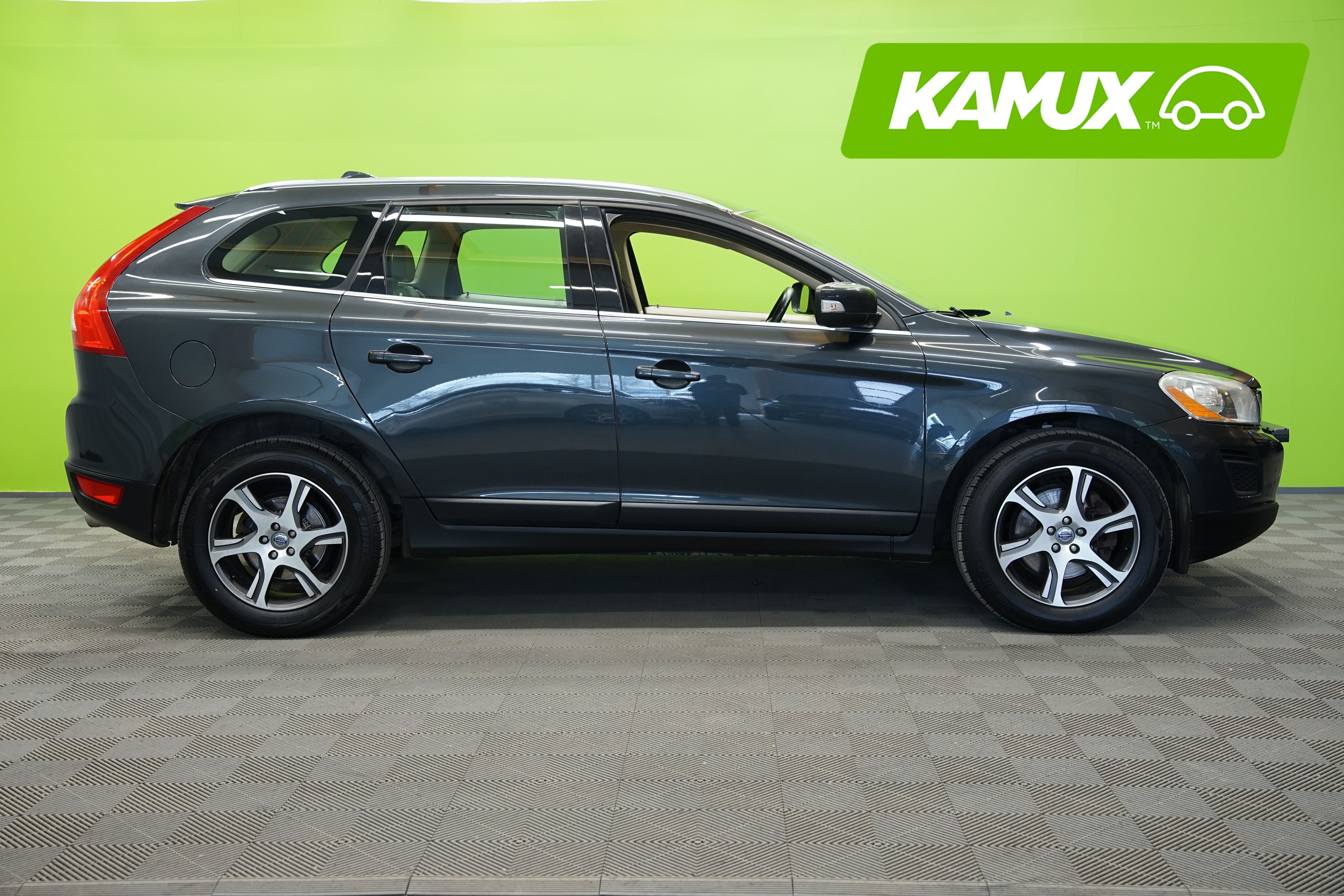 Volvo XC60 D3 AWD Summum aut 2011, kuva 2/18